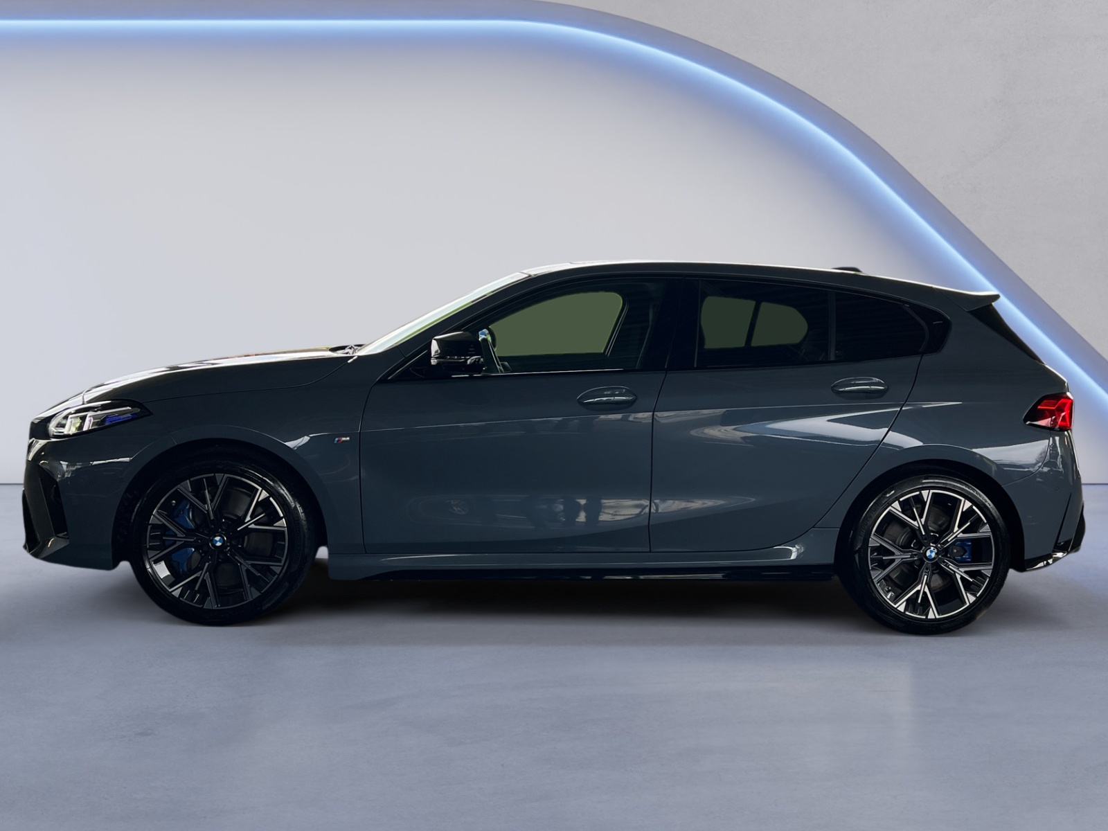 BMW M135i xDrive-image-1