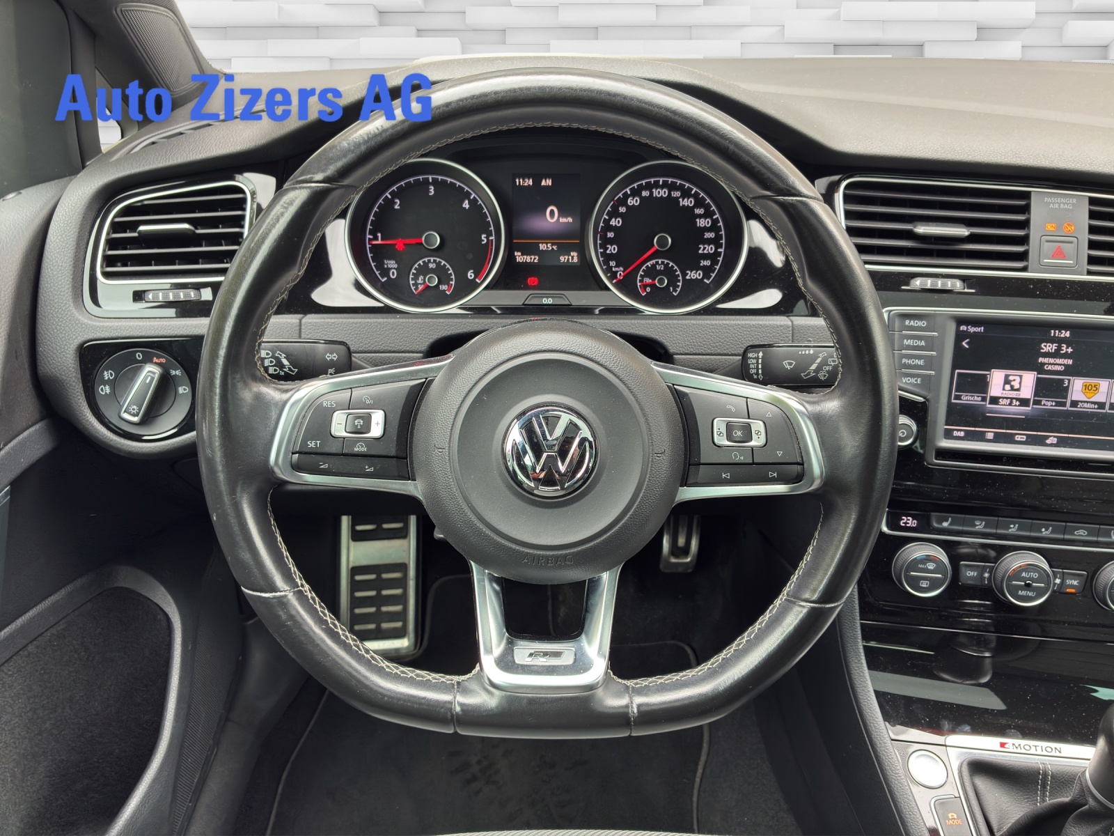 VW Golf 2.0 TDI Lounge R-Line 4Motion-image-11