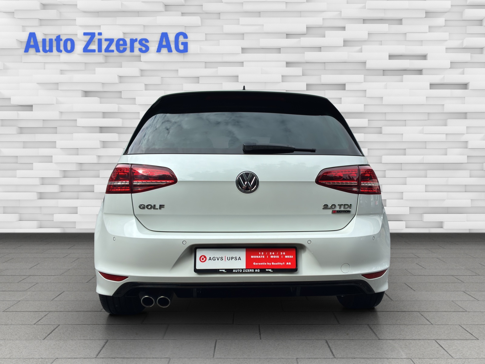 VW Golf 2.0 TDI Lounge R-Line 4Motion-image-4