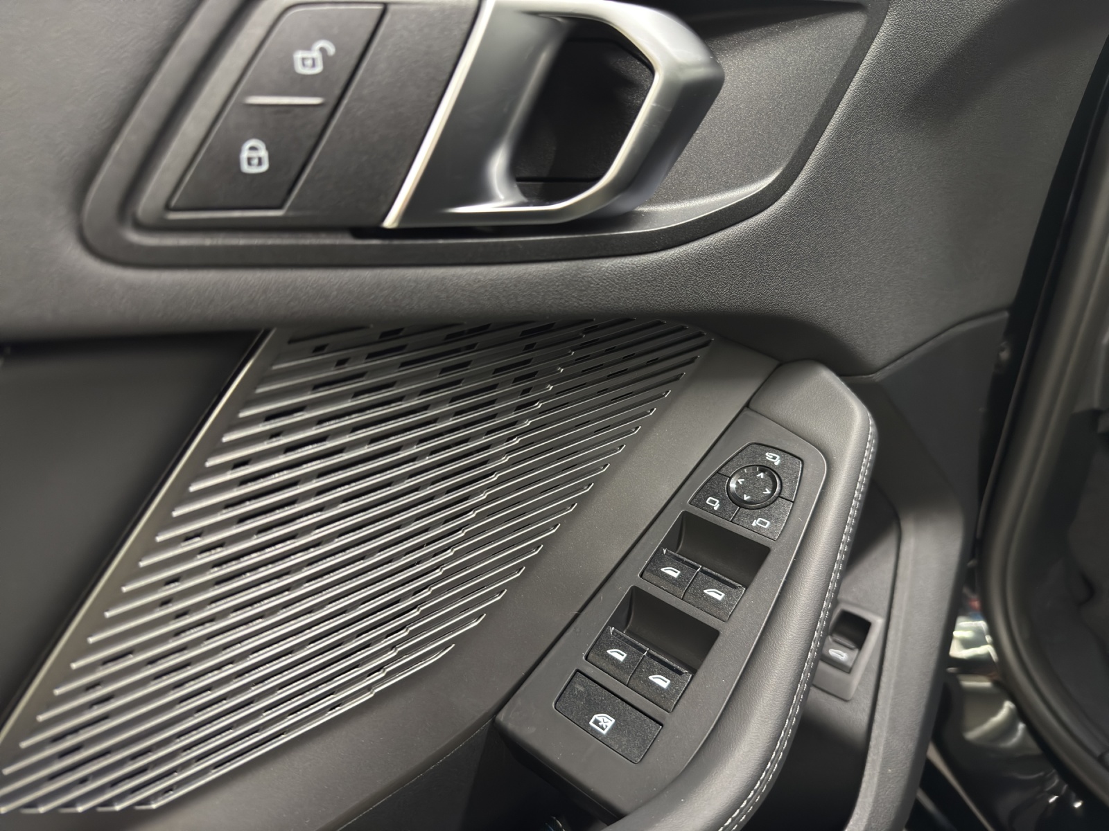 BMW 120 M Sport Steptronic-image-19