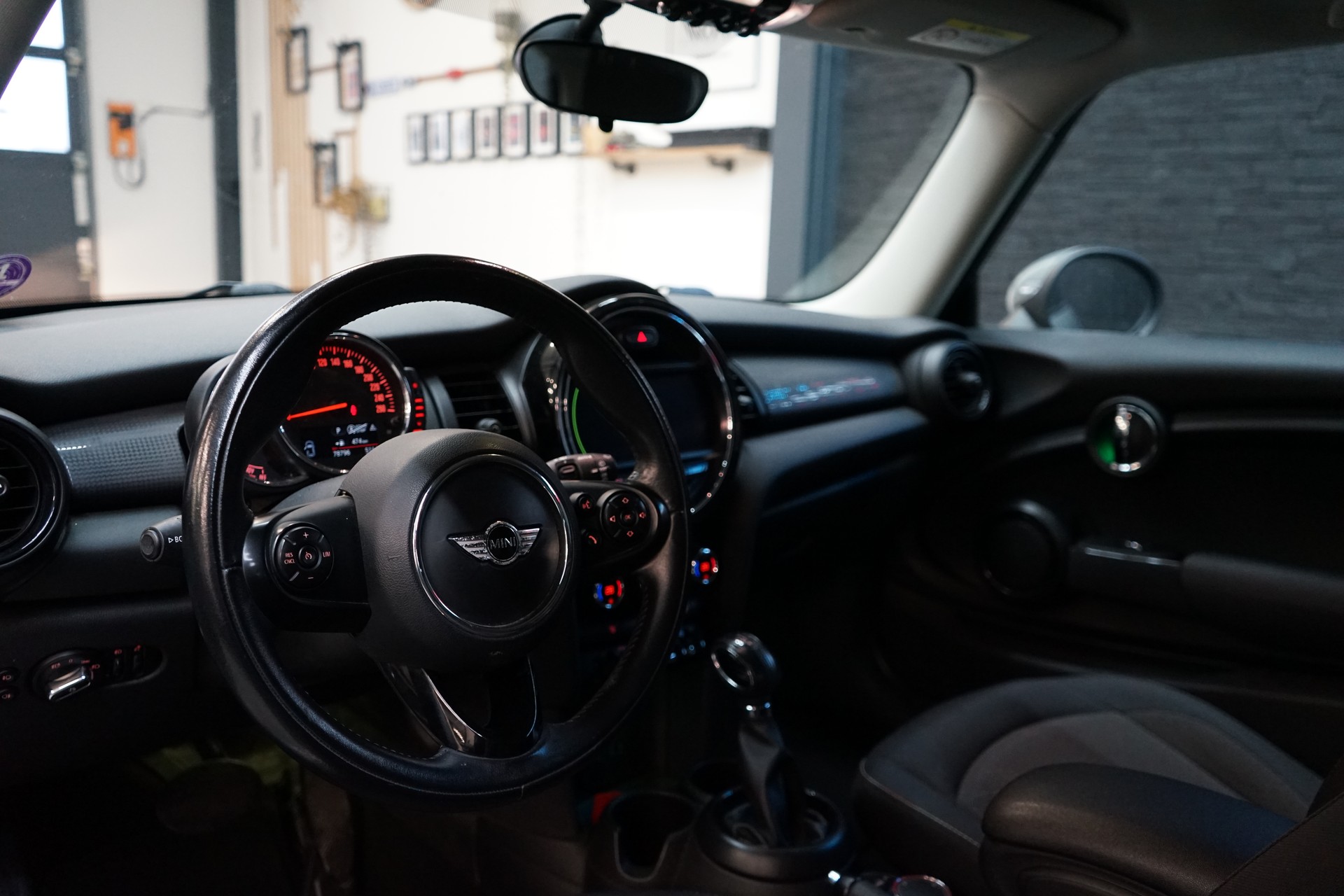MINI Cooper Steptronic-image-6