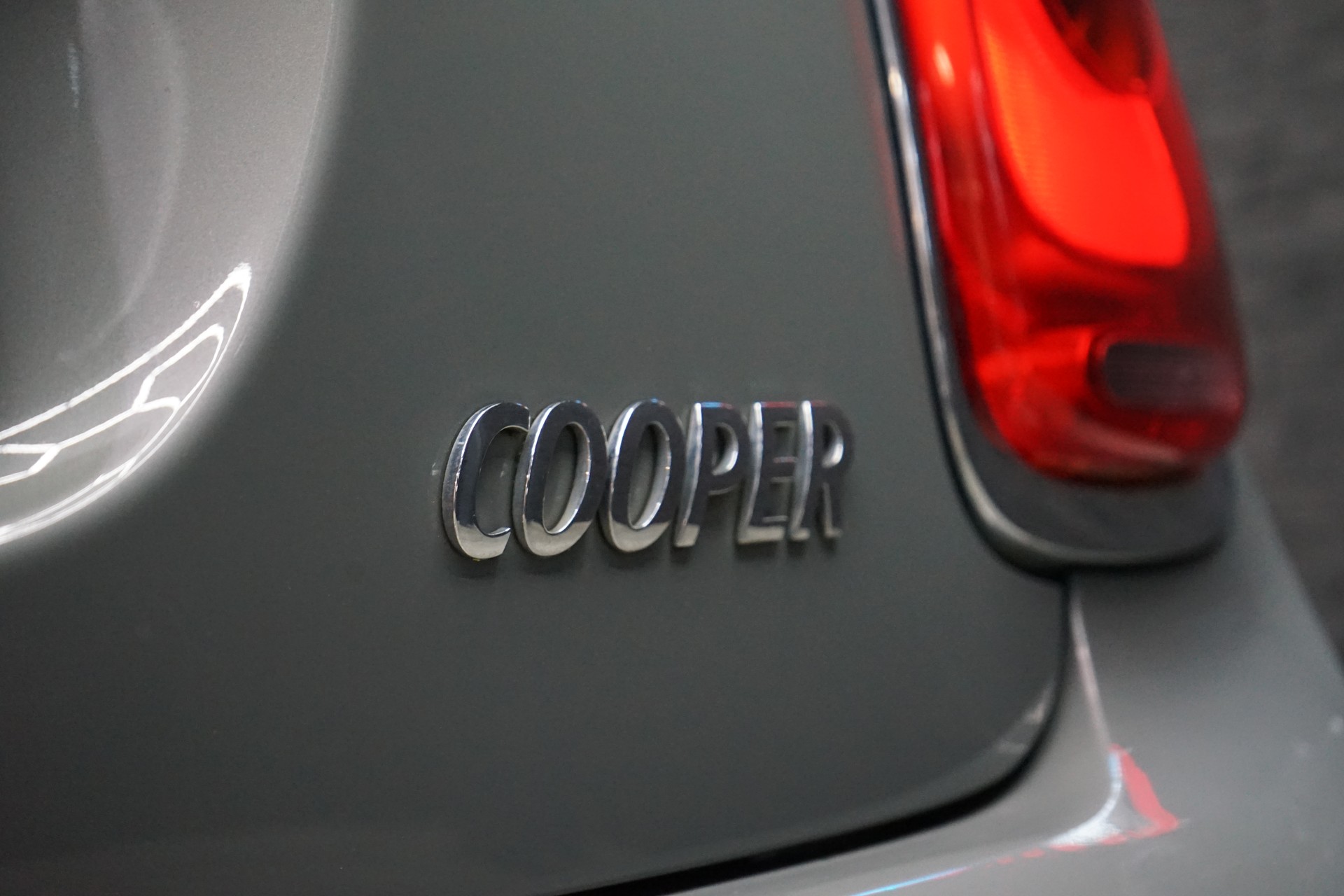 MINI Cooper Steptronic-image-3