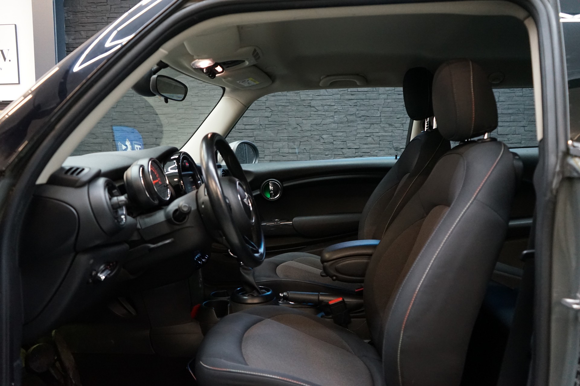 MINI Cooper Steptronic-image-4