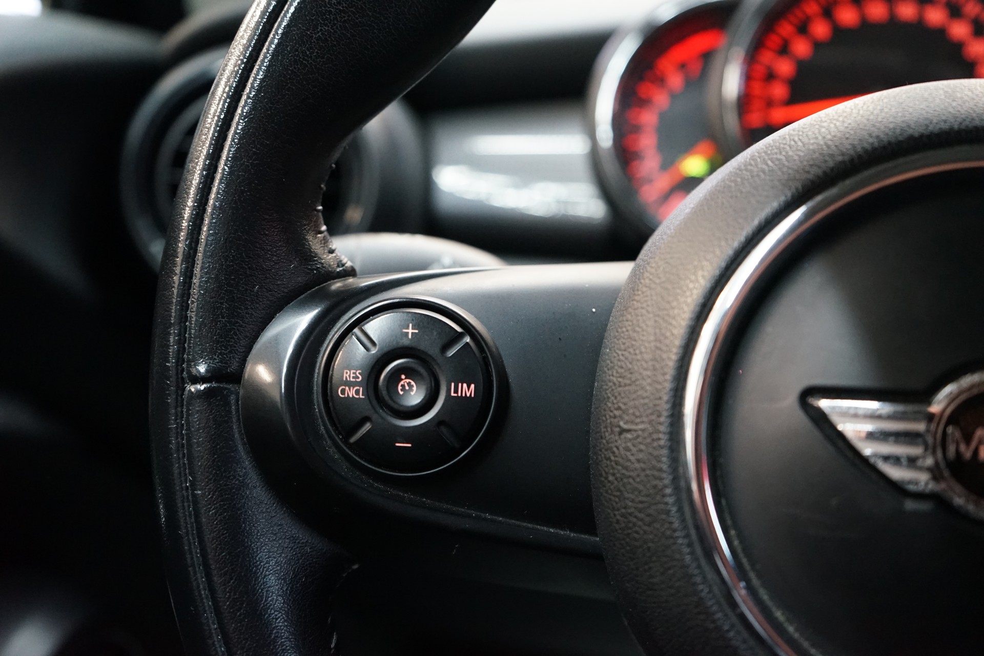 MINI Cooper Steptronic-image-7