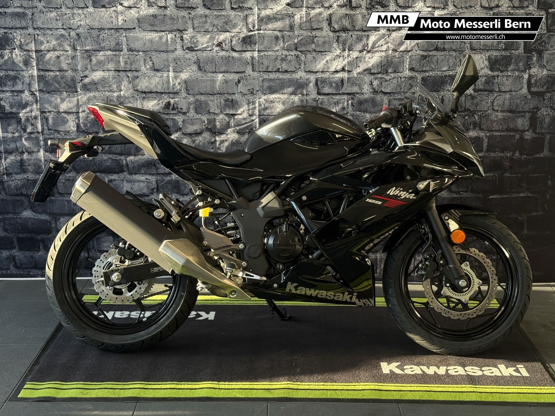 KAWASAKI Ninja 125-image-1