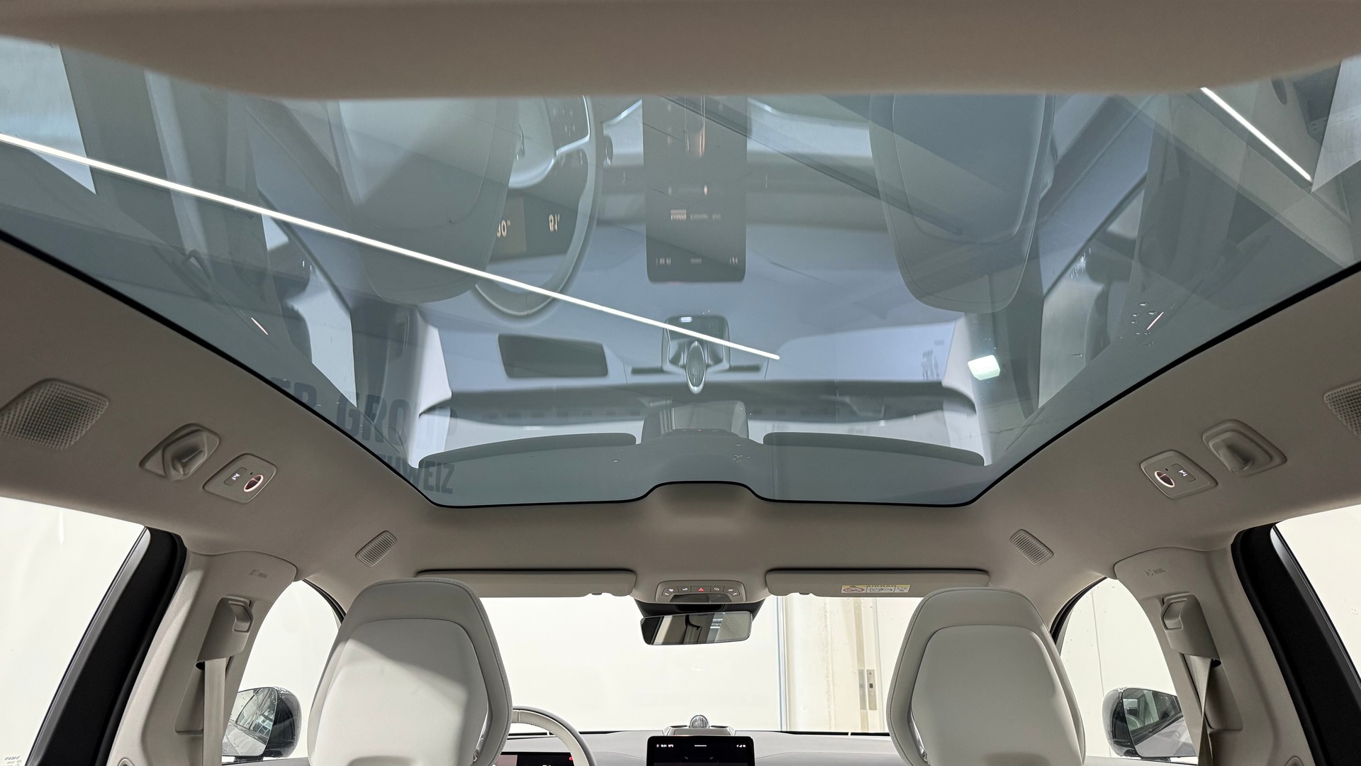 VOLVO ES90 Ultra-image-13