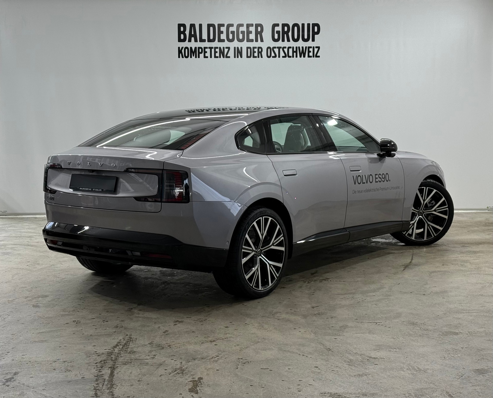 VOLVO ES90 Ultra-image-2