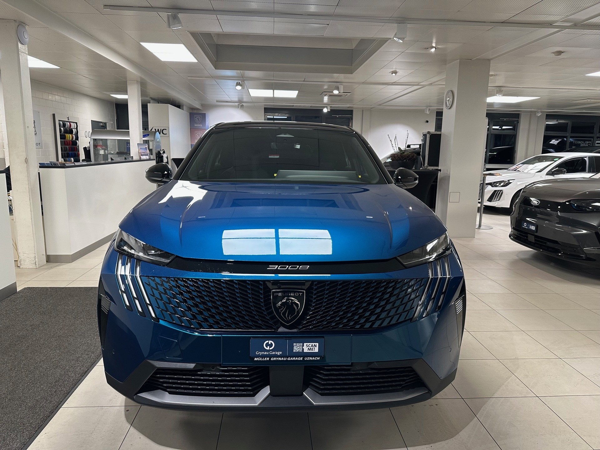 PEUGEOT 3008 1.2 Hybrid GT-image-1