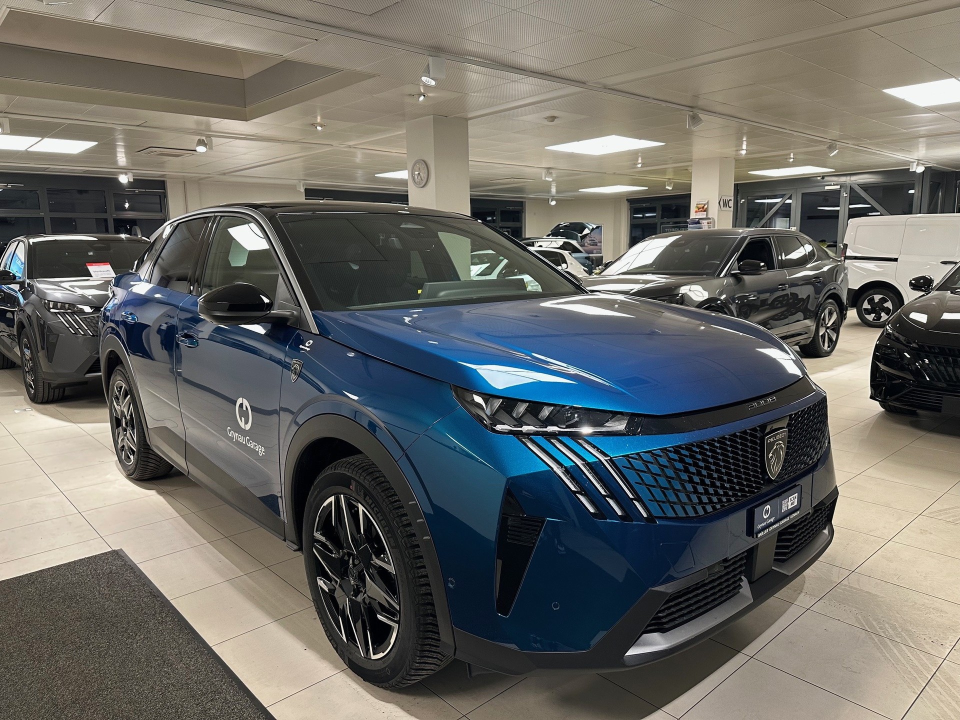PEUGEOT 3008 1.2 Hybrid GT-image-2