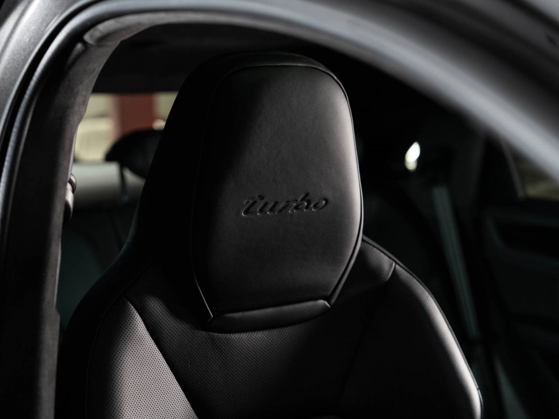 PORSCHE Cayenne Turbo Coupe-image-17
