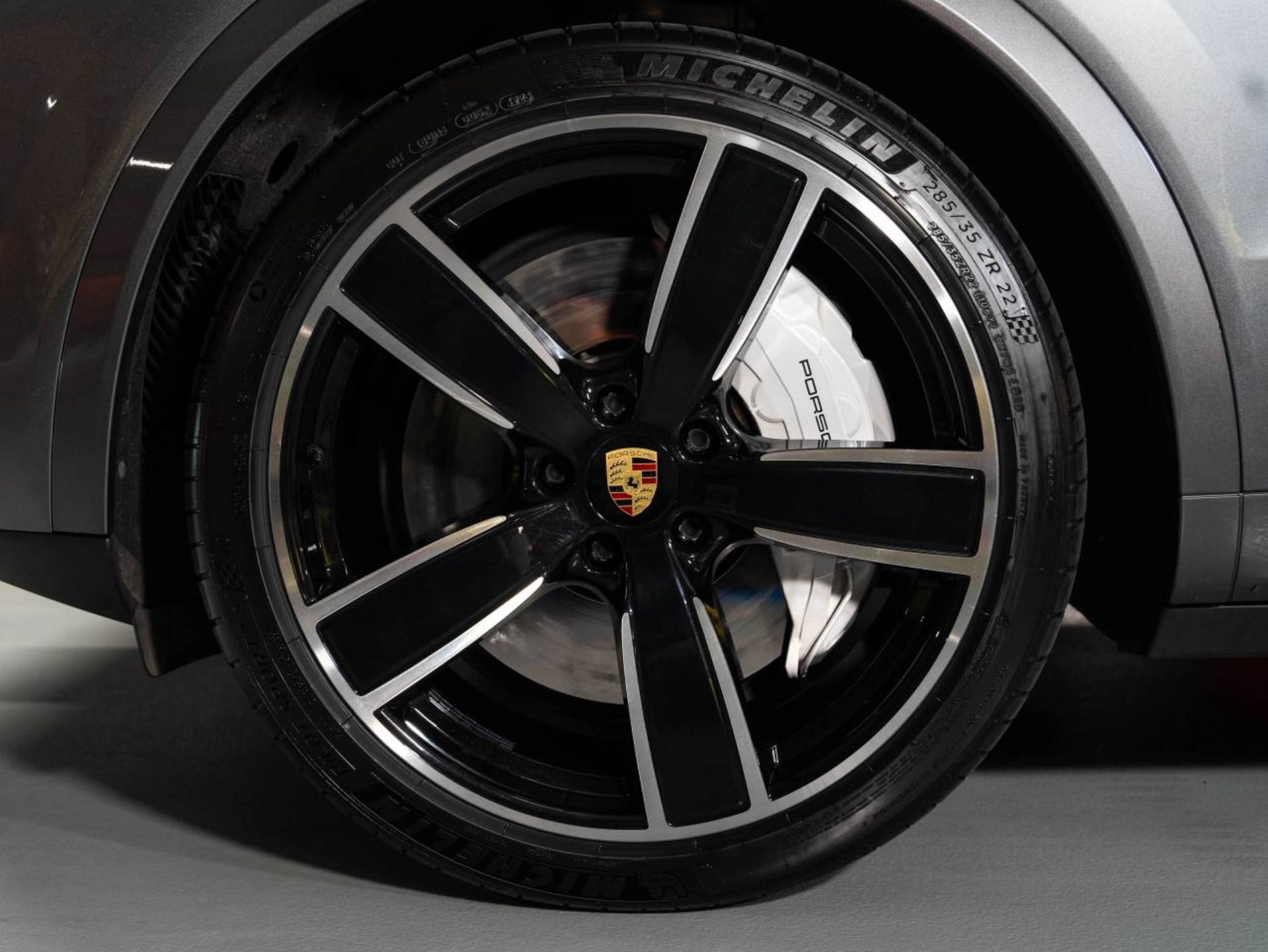 PORSCHE Cayenne Turbo Coupe-image-20