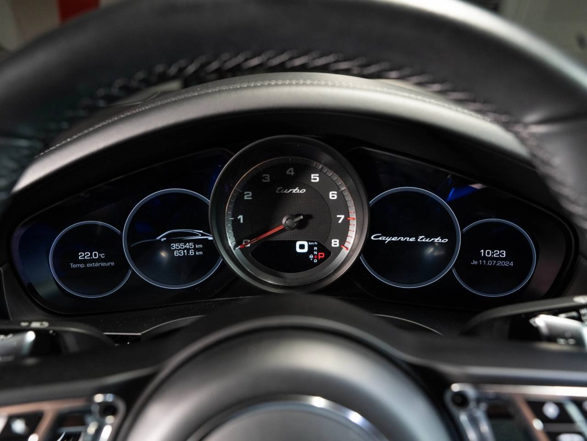 PORSCHE Cayenne Turbo Coupe-image-9
