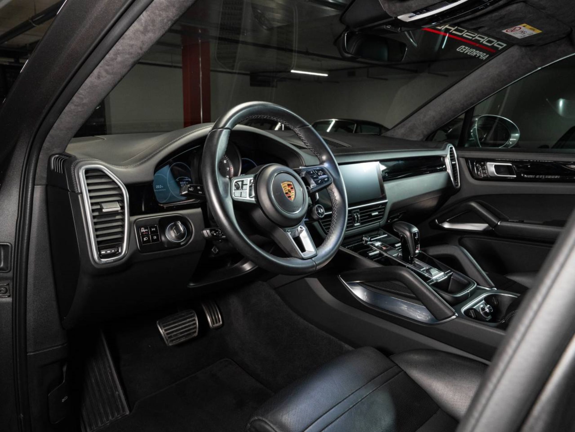 PORSCHE Cayenne Turbo Coupe-image-3