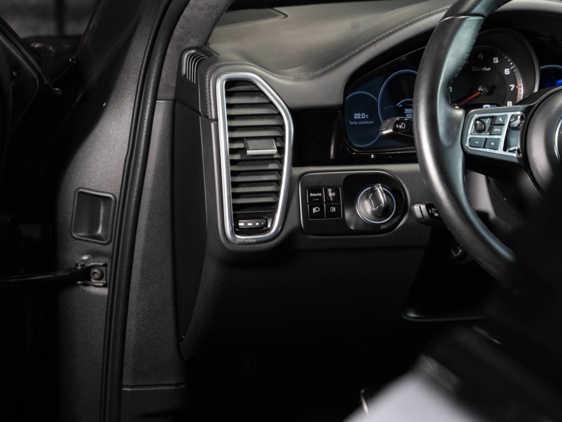 PORSCHE Cayenne Turbo Coupe-image-14