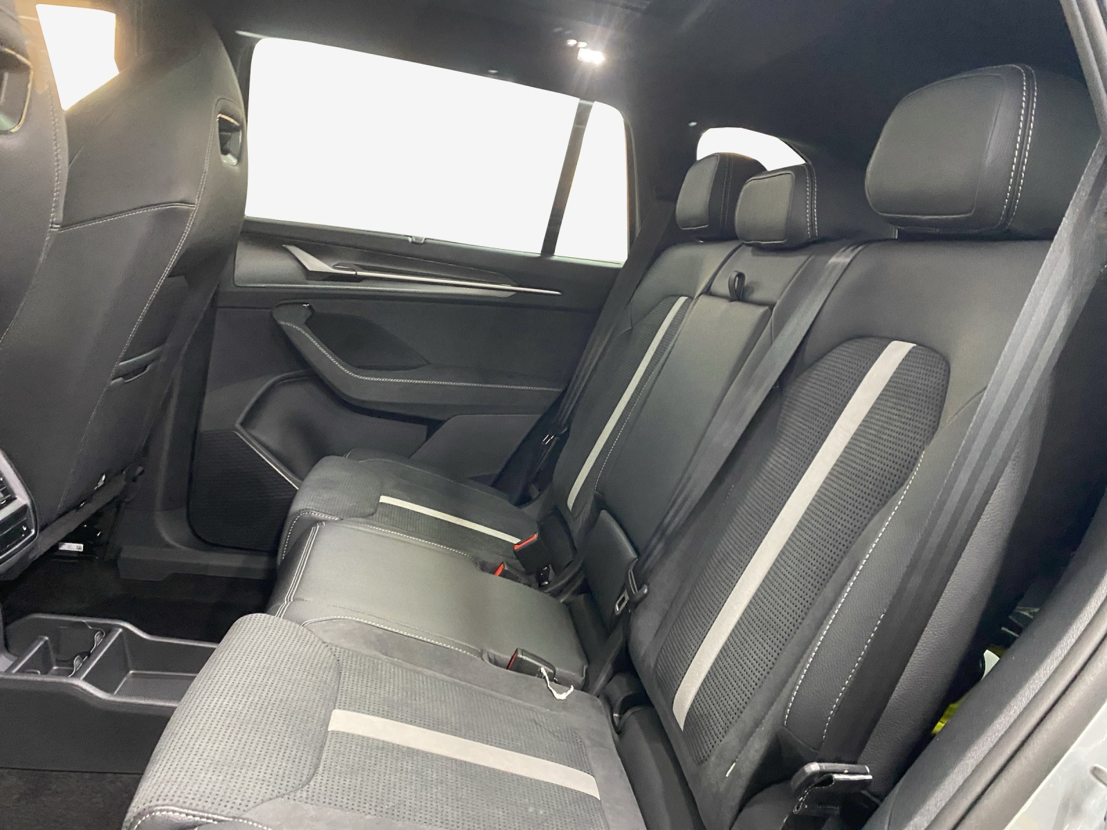 SKODA Kodiaq 1.5 TSI PHEV Sportline-image-11
