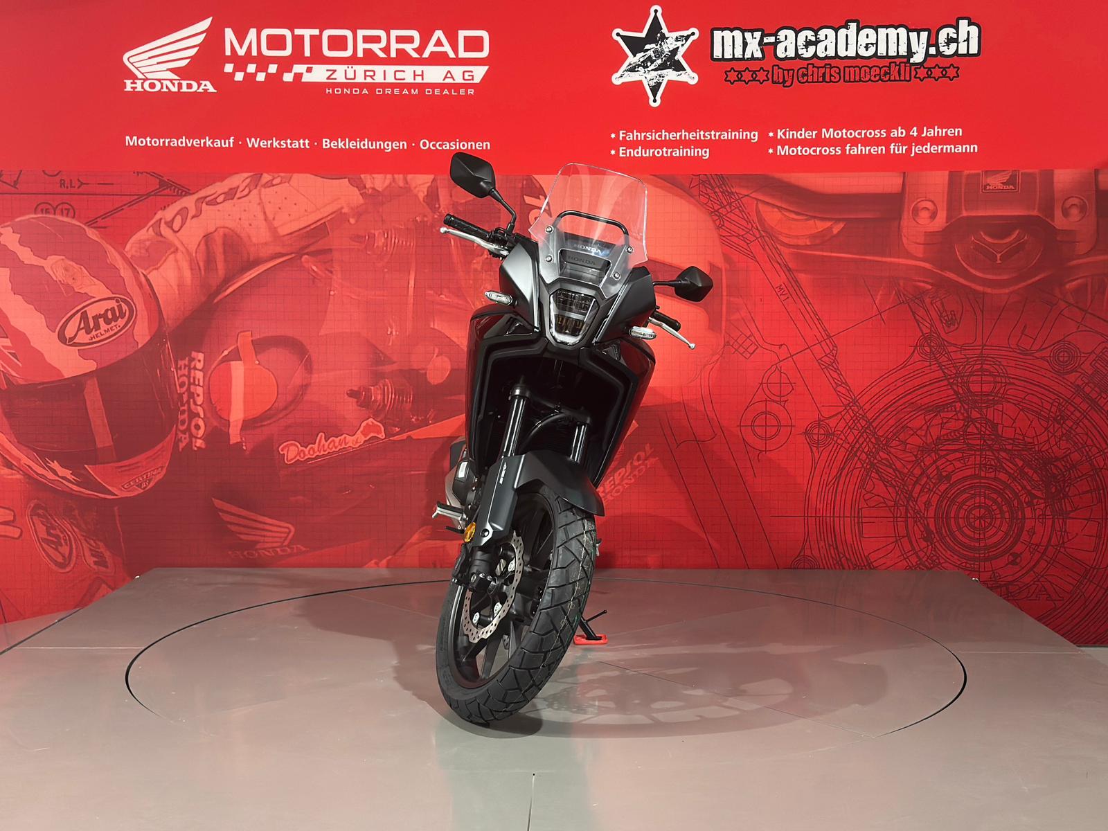 HONDA NX 500 *Matte Gunpowder Black Metallic* *Neufahrzeug*-showroom-element-3