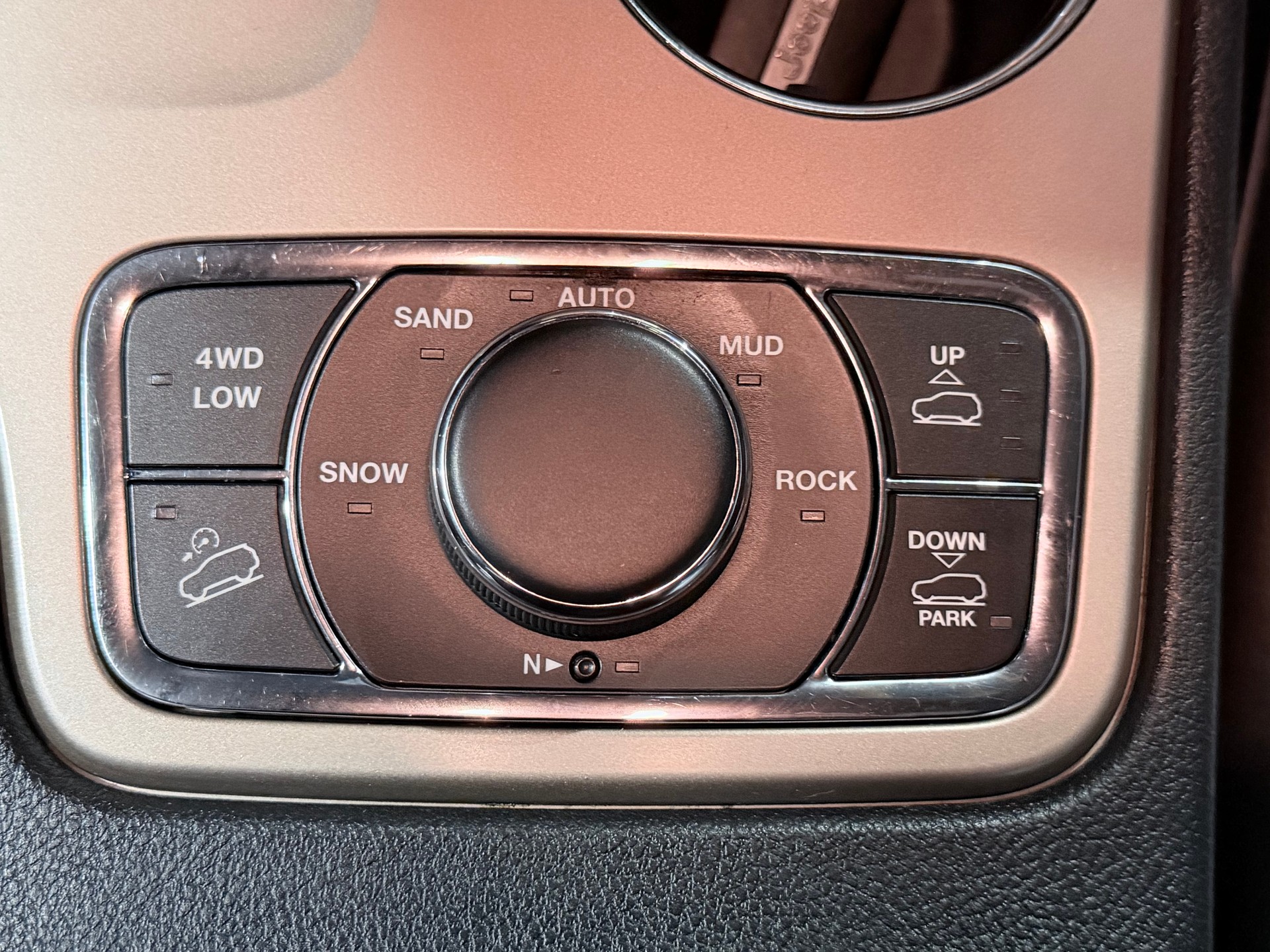 JEEP Grand Cherokee 3.0 CRD Overland Automatic-image-15