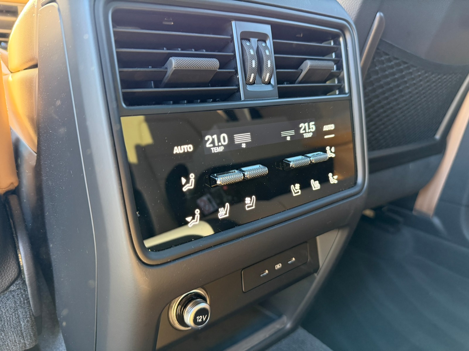 PORSCHE Cayenne GTS Tiptronic-image-16