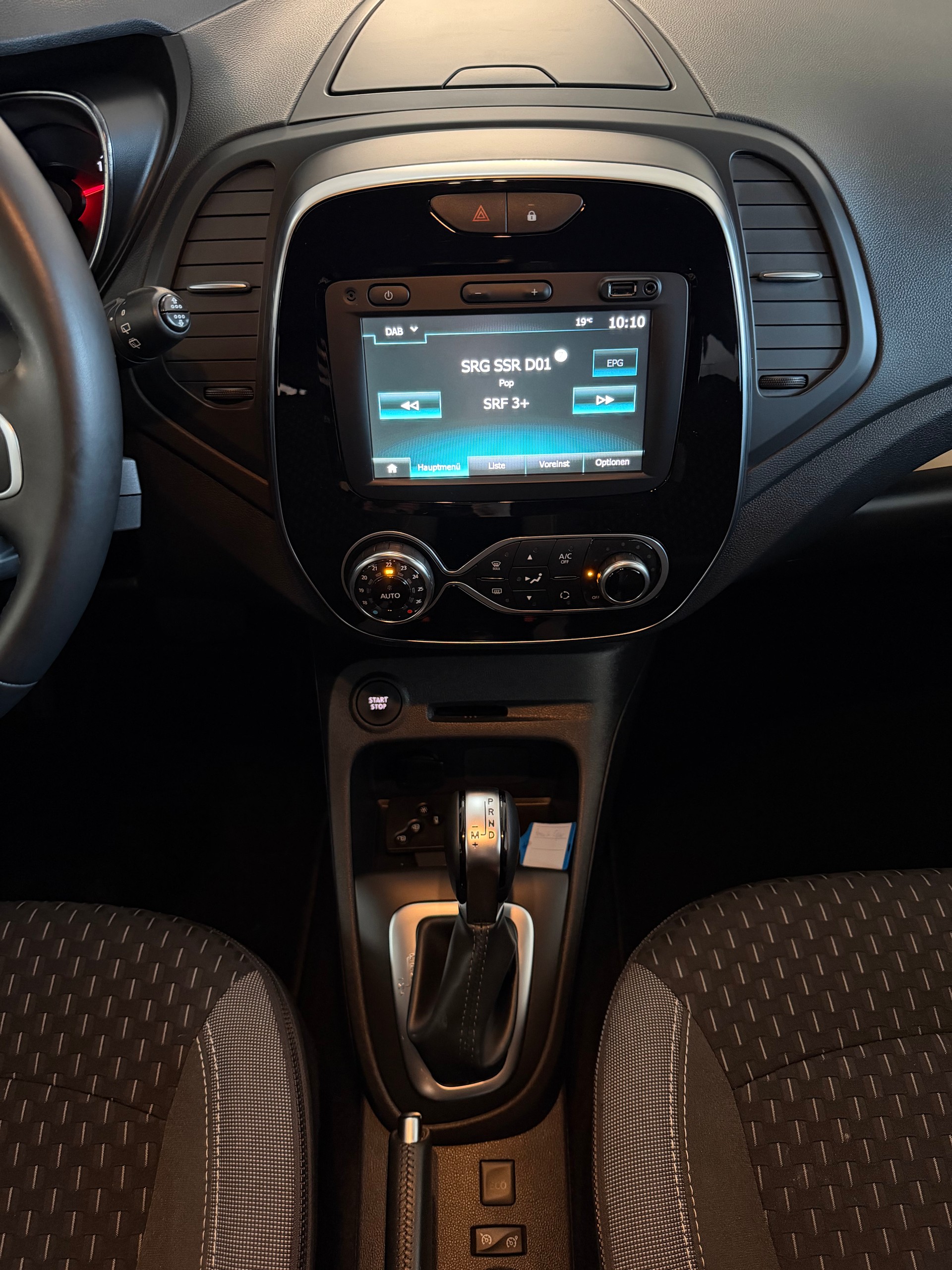 RENAULT Captur 1.2 T 16V Intens EDC-image-9
