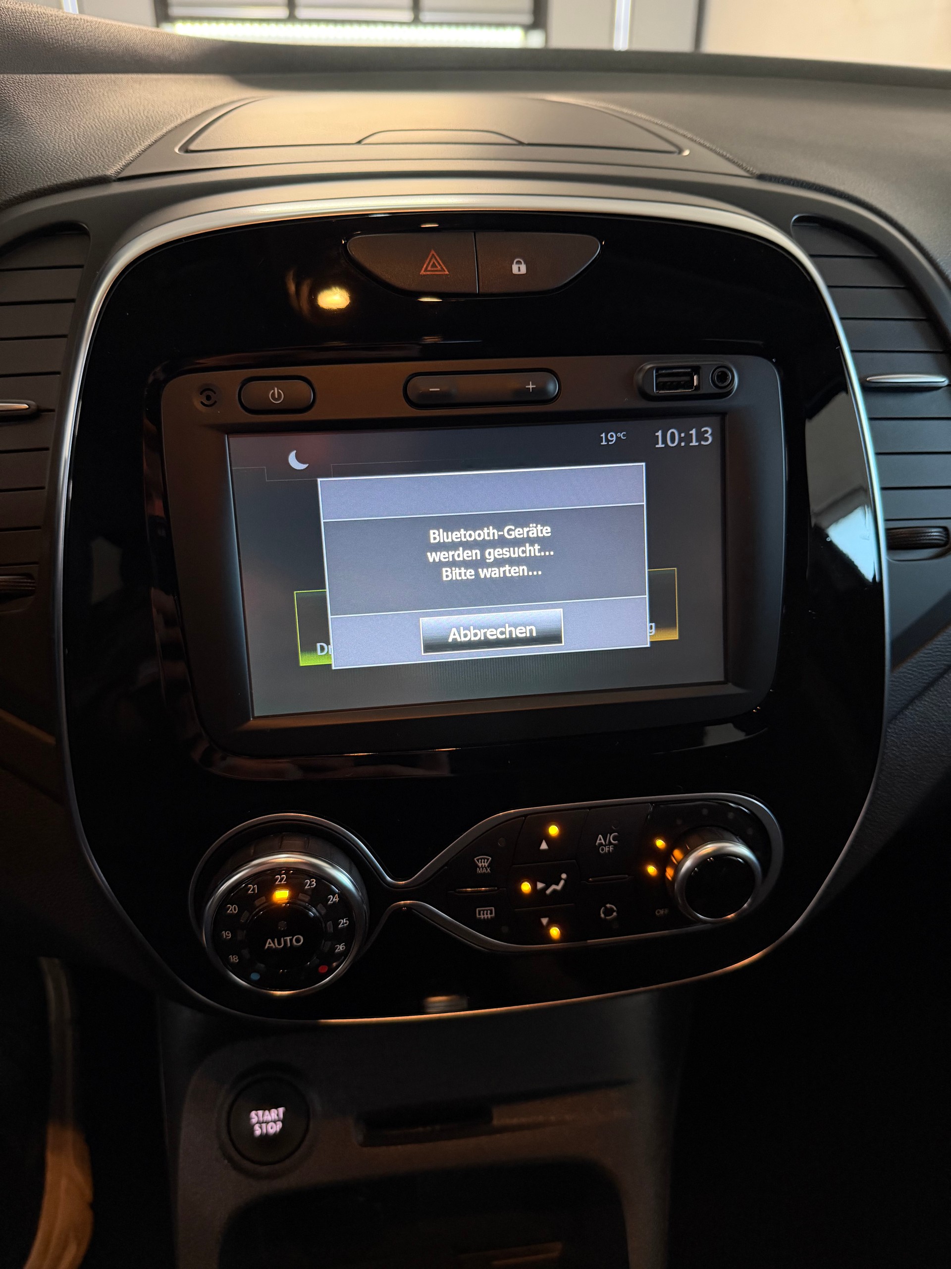 RENAULT Captur 1.2 T 16V Intens EDC-image-17
