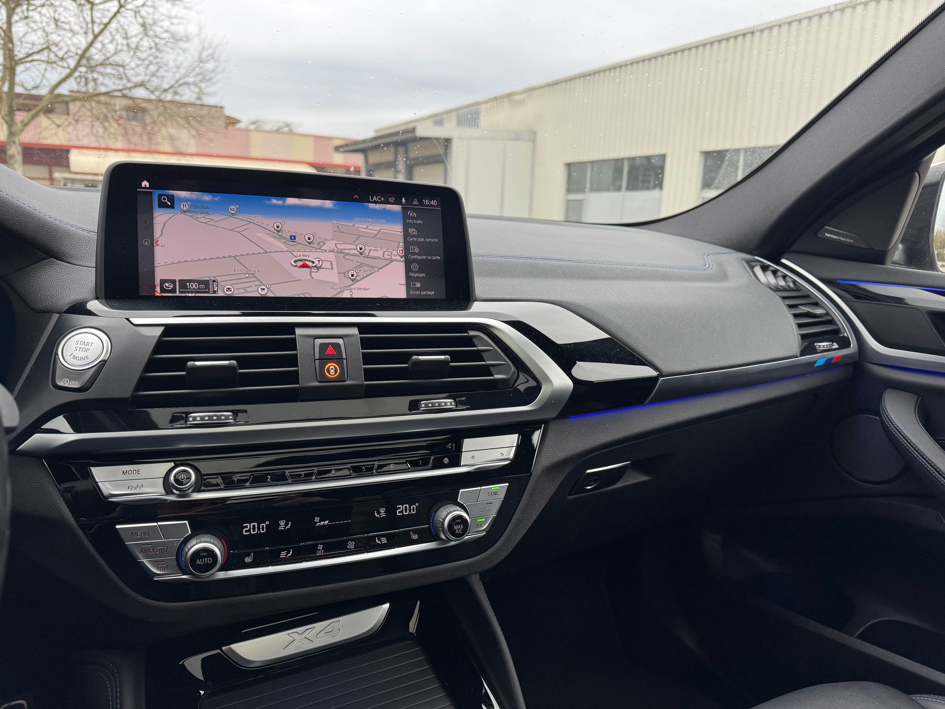 BMW X4 xDrive 30i Steptronic-image-11