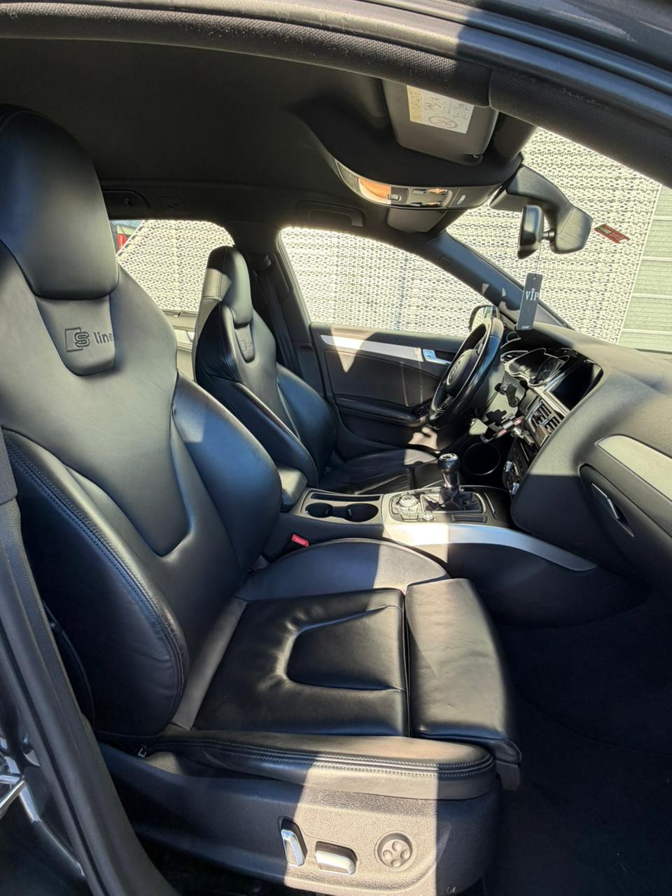 AUDI Avant 2.0 TFSI Quattro S-line-image-3