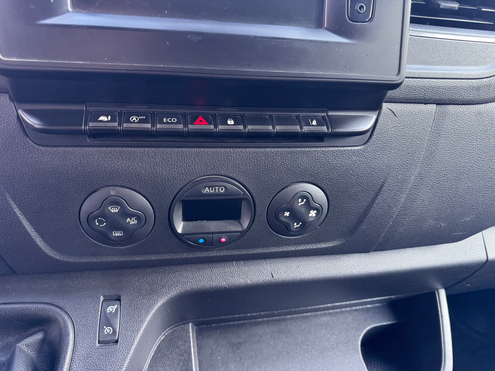 RENAULT Master P35 ENERGY 2.3dCi 150 L4H3 ( Langversion)-image-10
