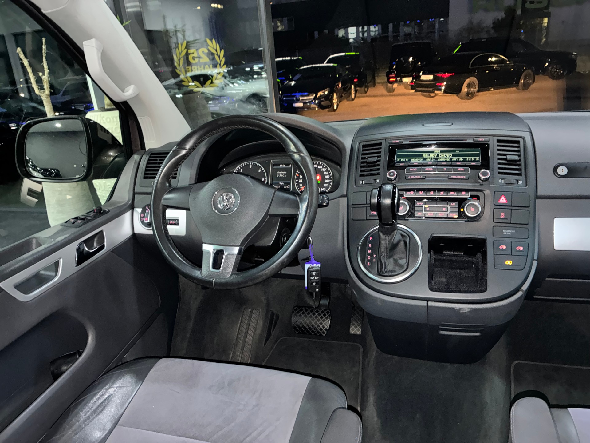 VW T5 Multivan 2.0 Bi-TDI CR Highline DSG-image-9