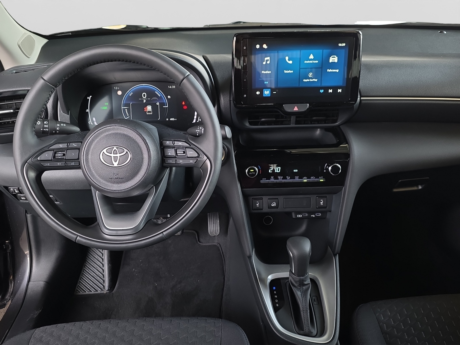 TOYOTA Yaris Cross 1.5 VVT-i HSD Comfort AWD-i-image-12