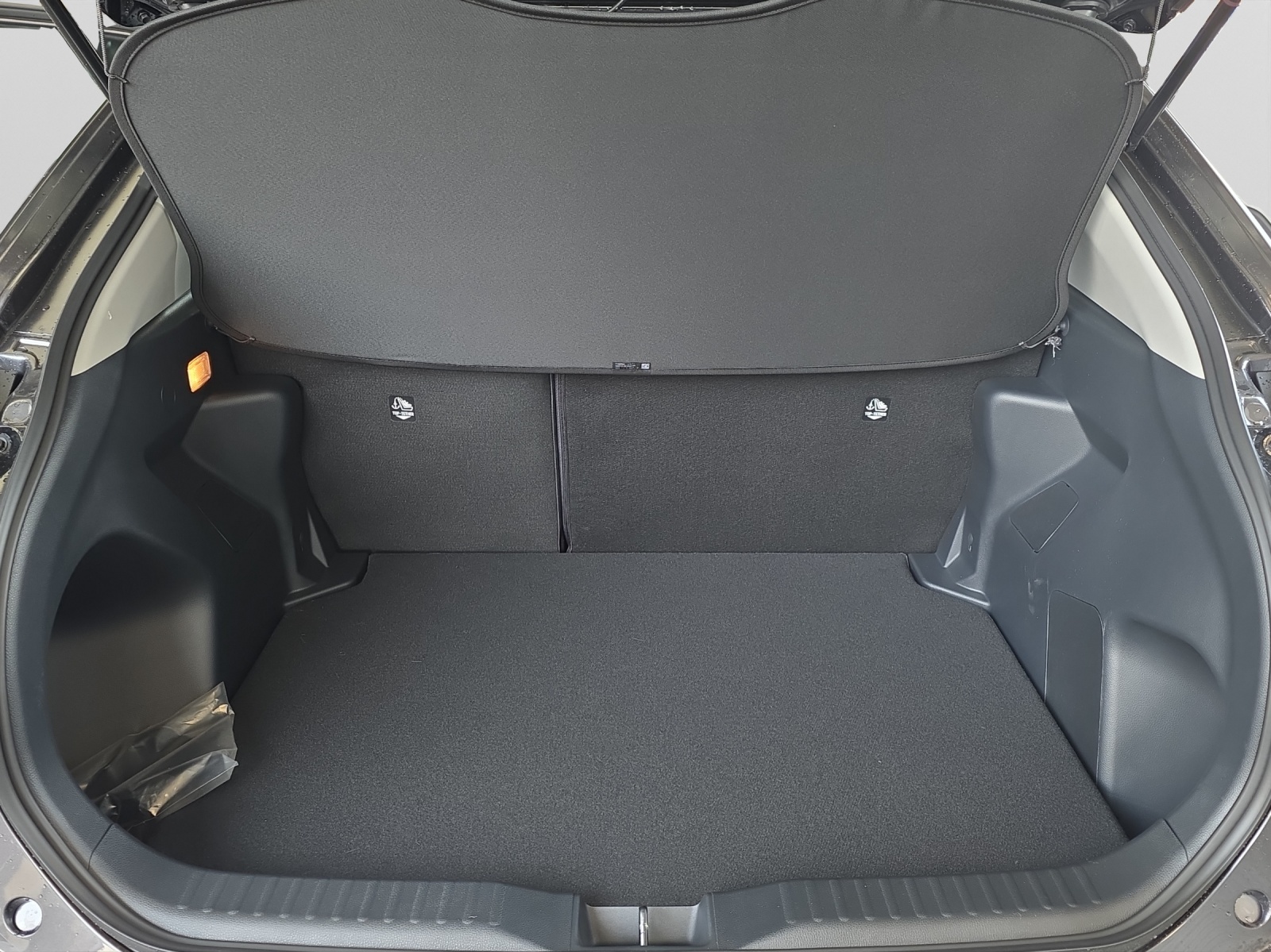 TOYOTA Yaris Cross 1.5 VVT-i HSD Comfort AWD-i-image-13