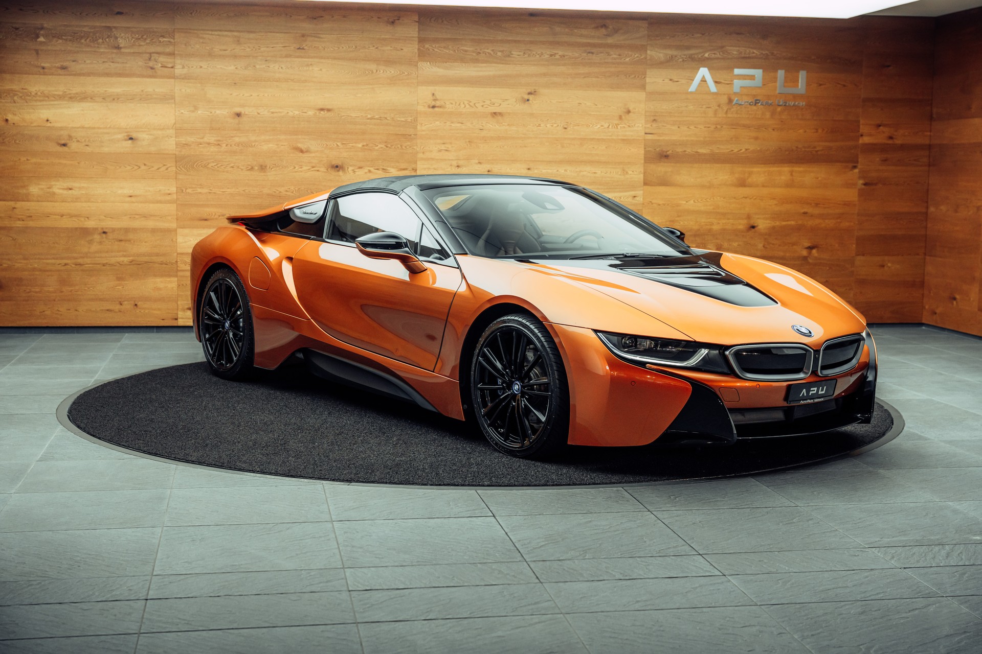 BMW i8 Roadster-image-16