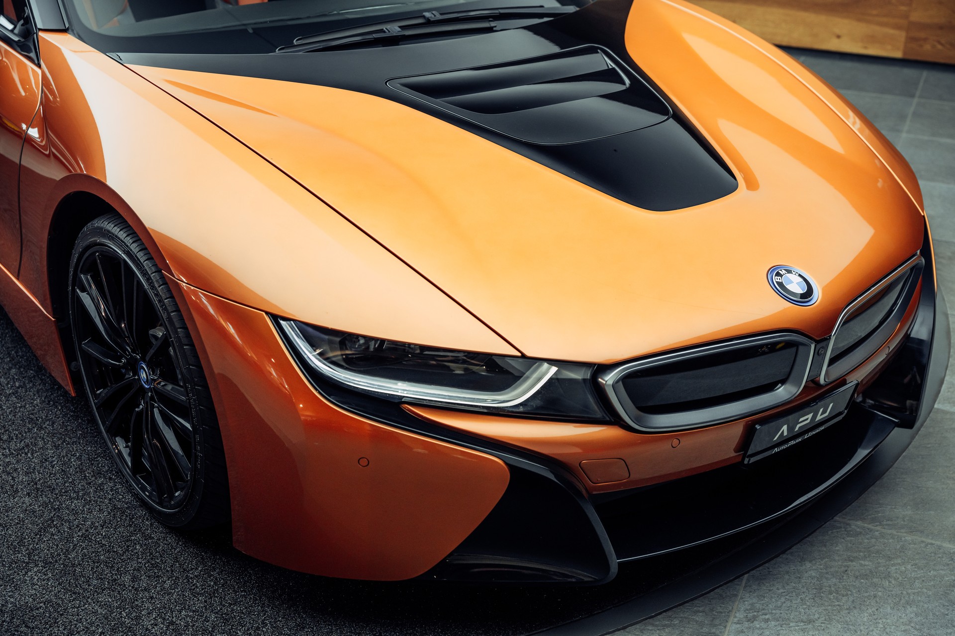 BMW i8 Roadster-image-14
