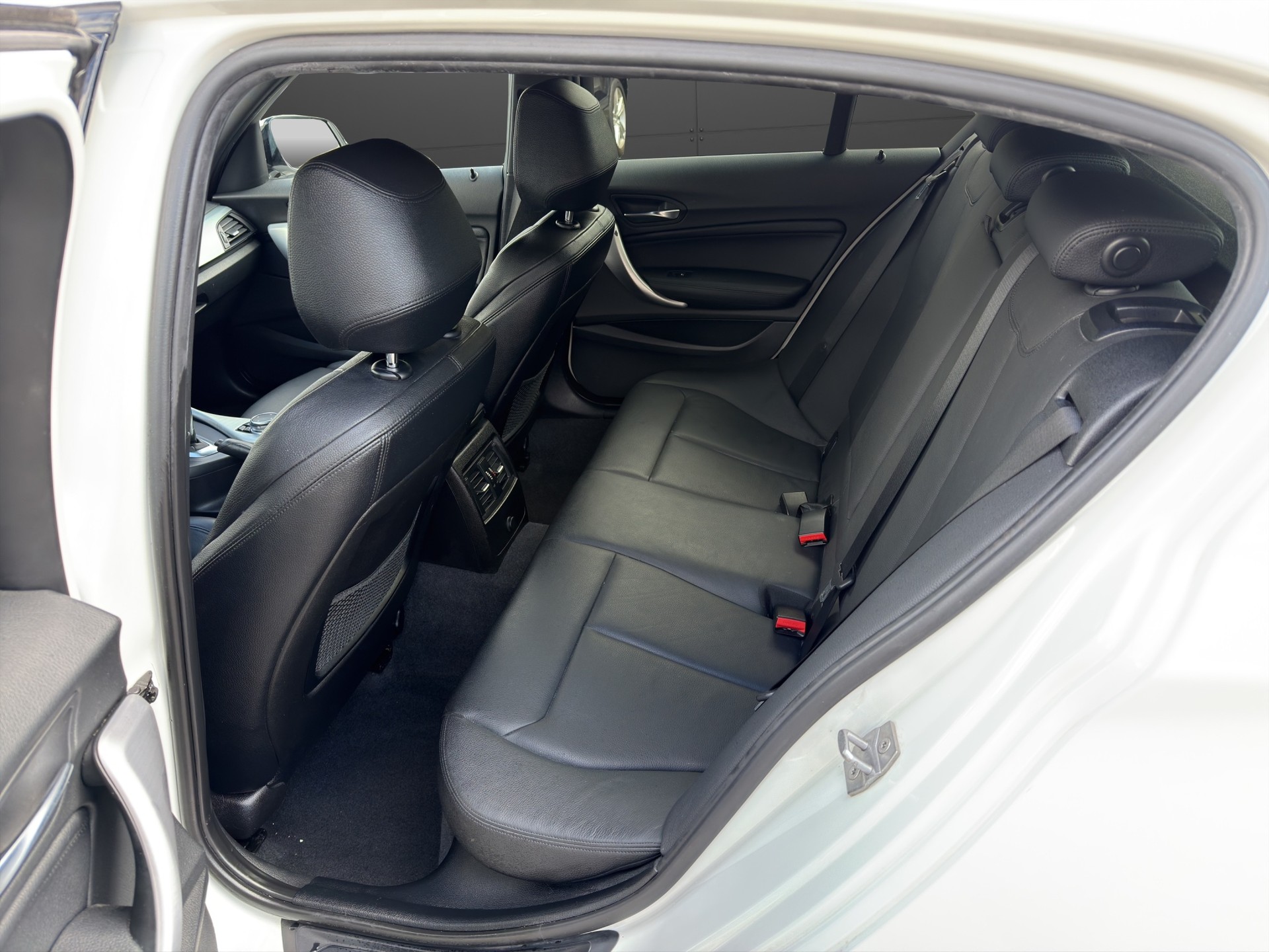BMW M135i xDrive Steptronic-image-22
