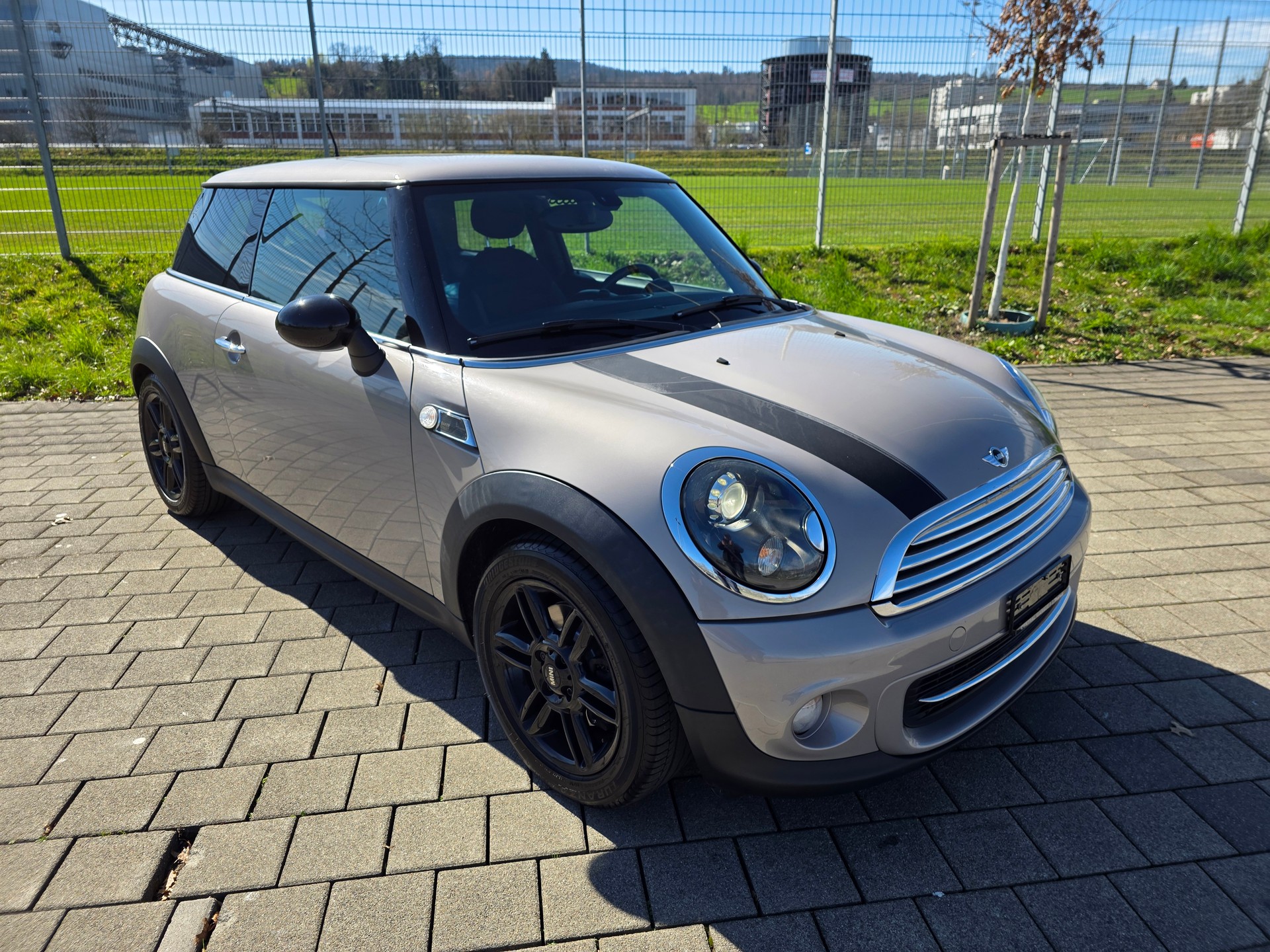 MINI Cooper-image-1