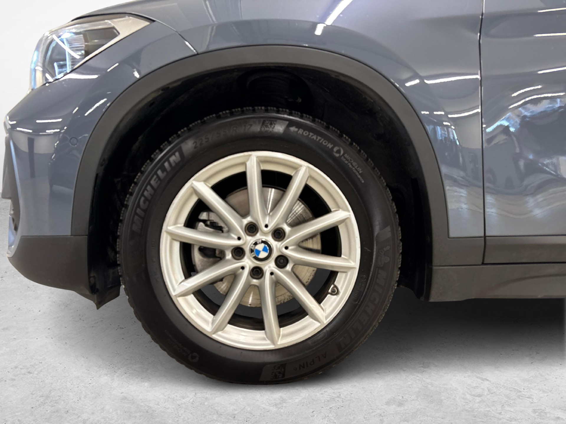 BMW X1 18d xDrive-image-13