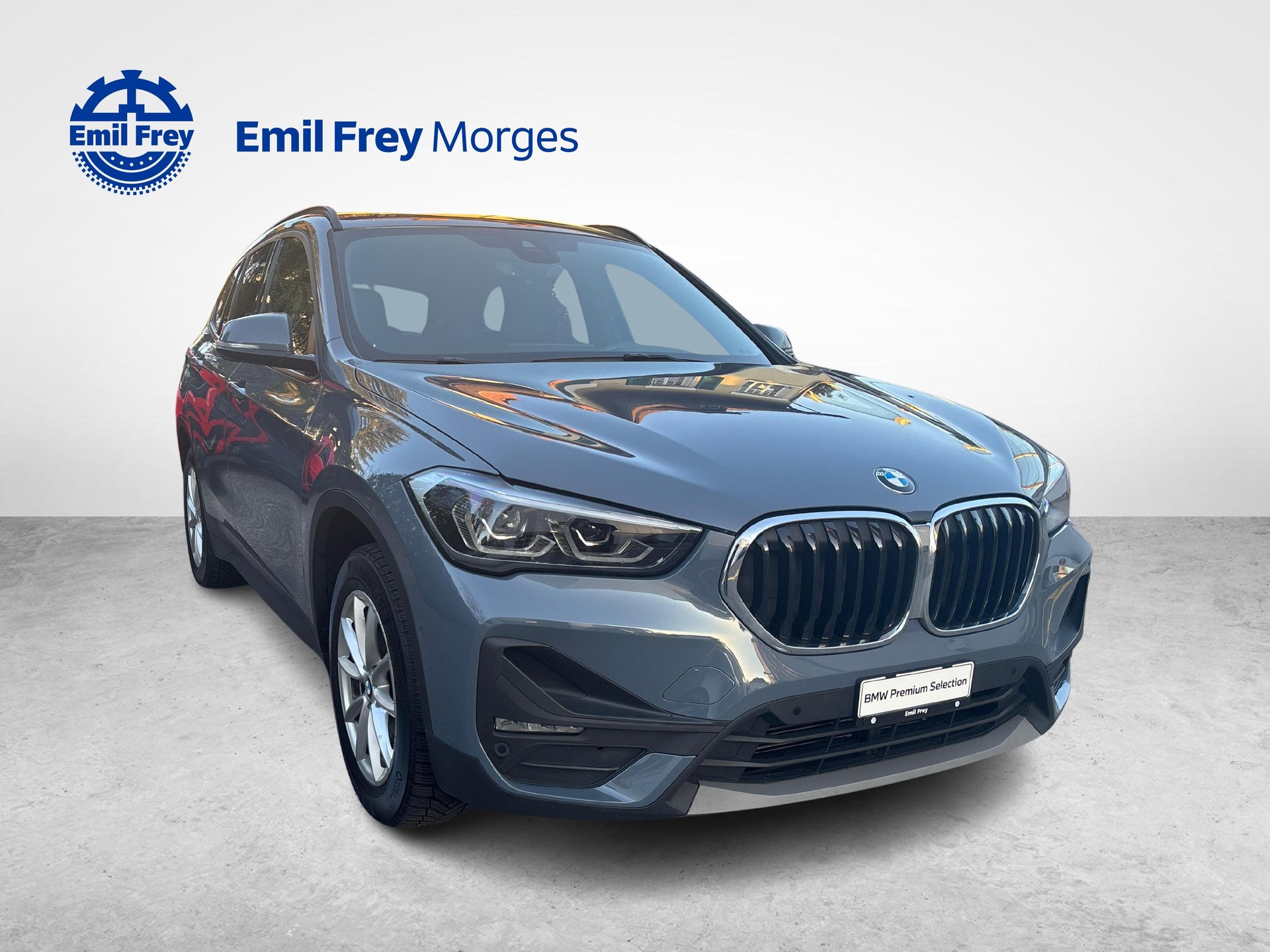 BMW X1 18d xDrive-image-0