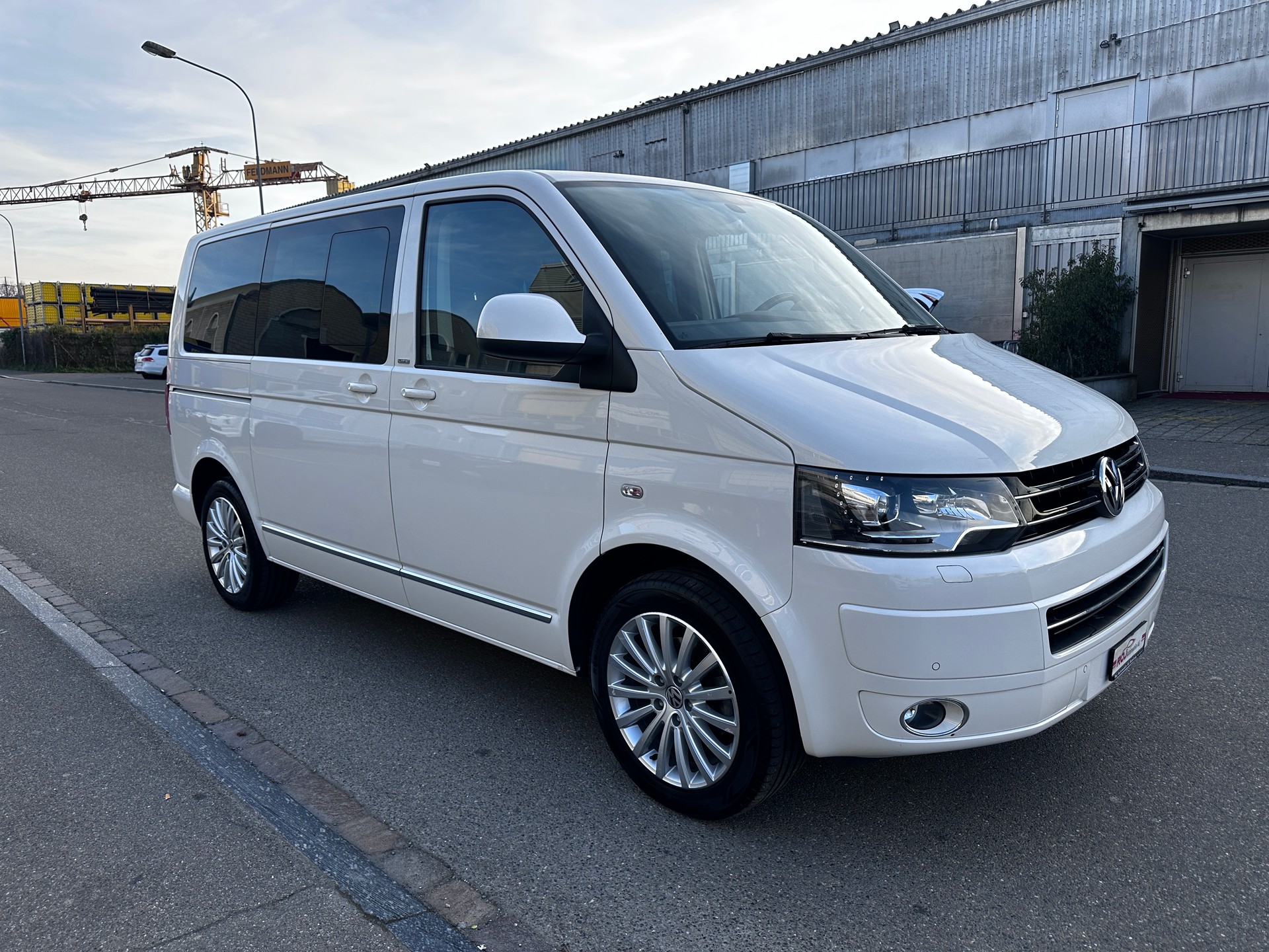 VW T5 Multivan 2.0 TDI CR Family Life DSG-image-3