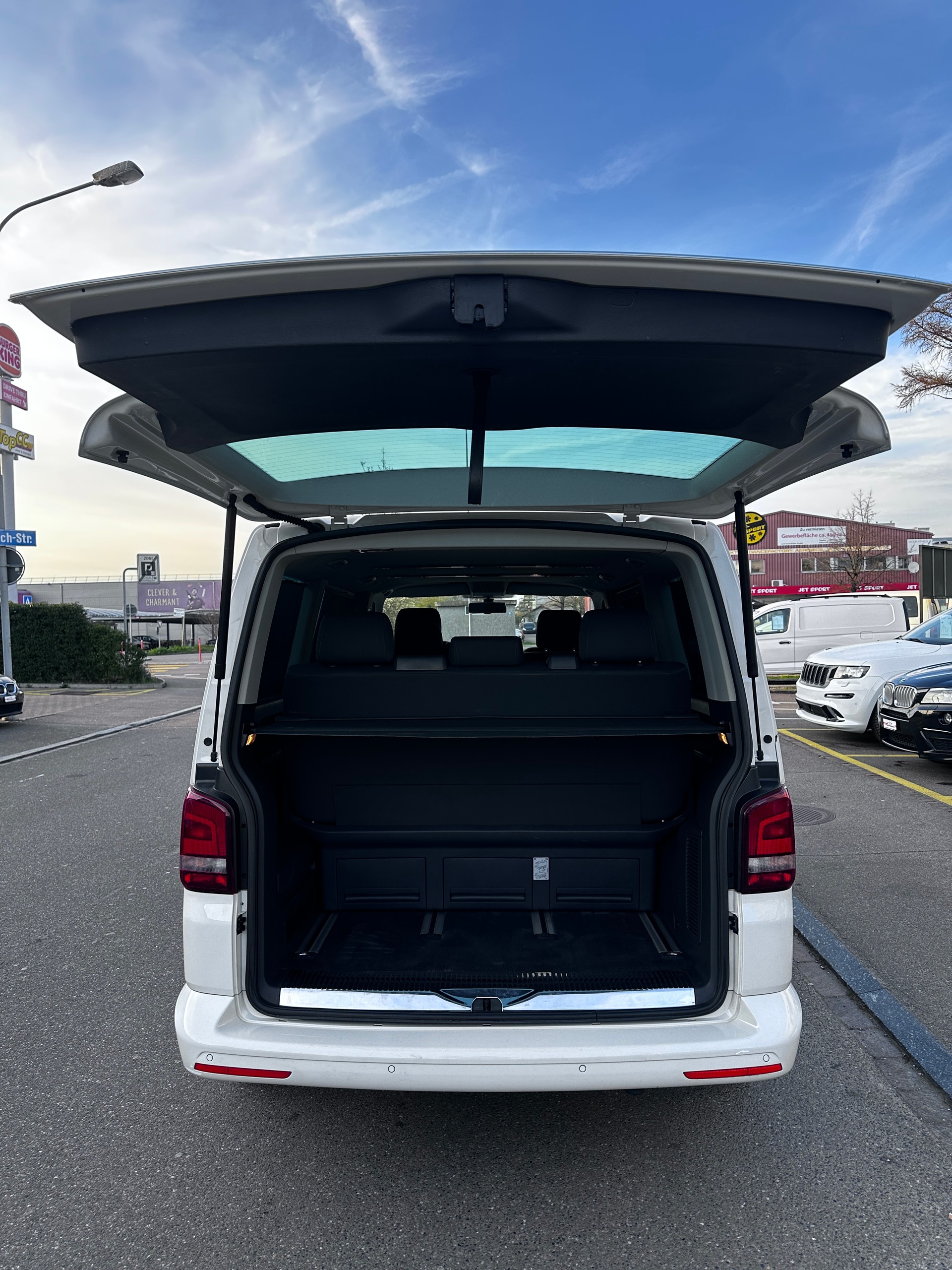 VW T5 Multivan 2.0 TDI CR Family Life DSG-image-9