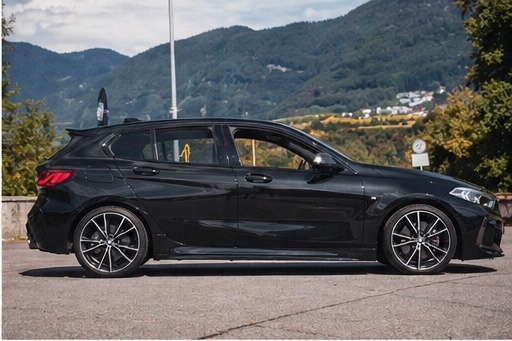 BMW M135i xDrive Steptronic-image-2