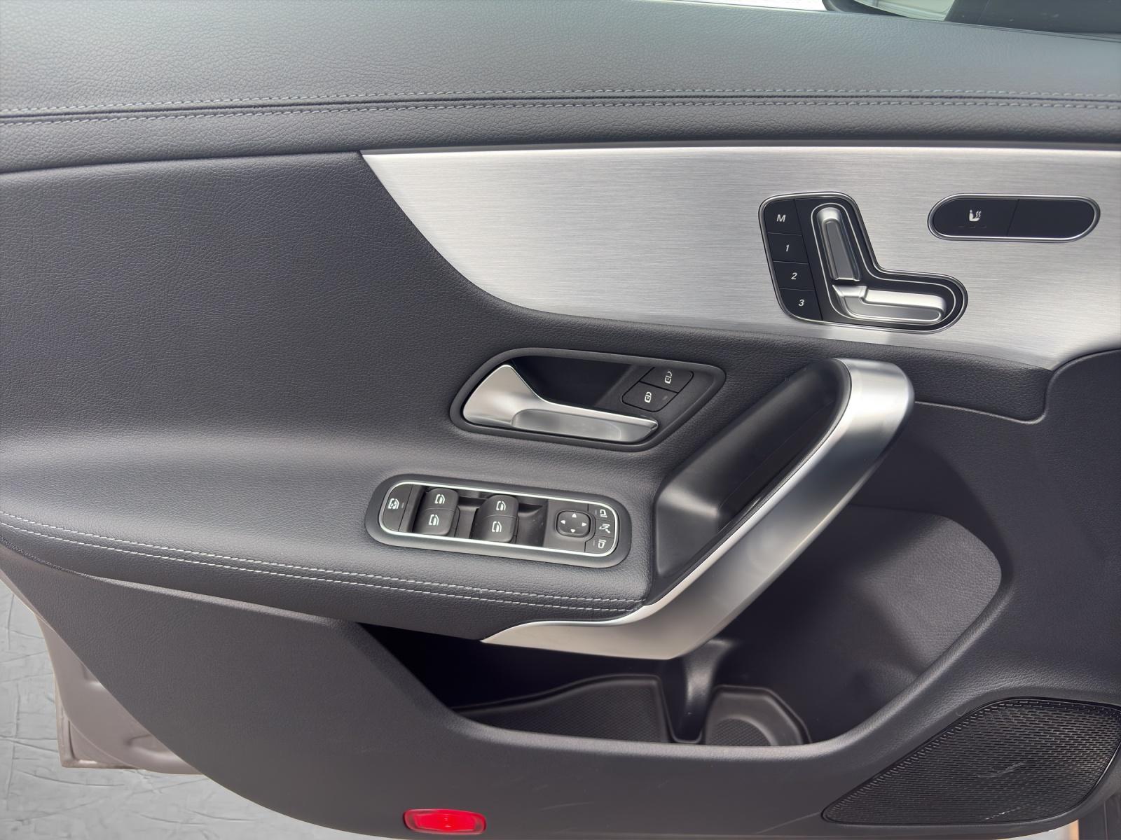 MERCEDES-BENZ CLA 35 AMG 4matic Shooting Brake-image-16