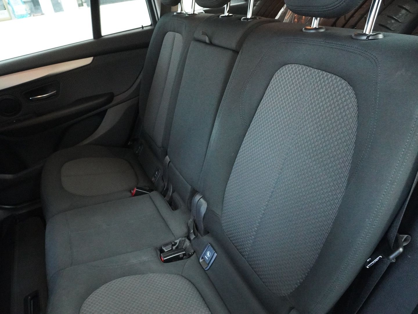 BMW 218d Gran Tourer Steptronic-image-5