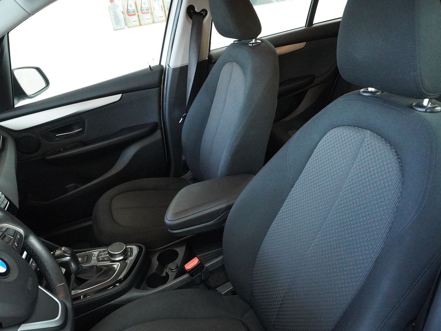 BMW 218d Gran Tourer Steptronic-image-4