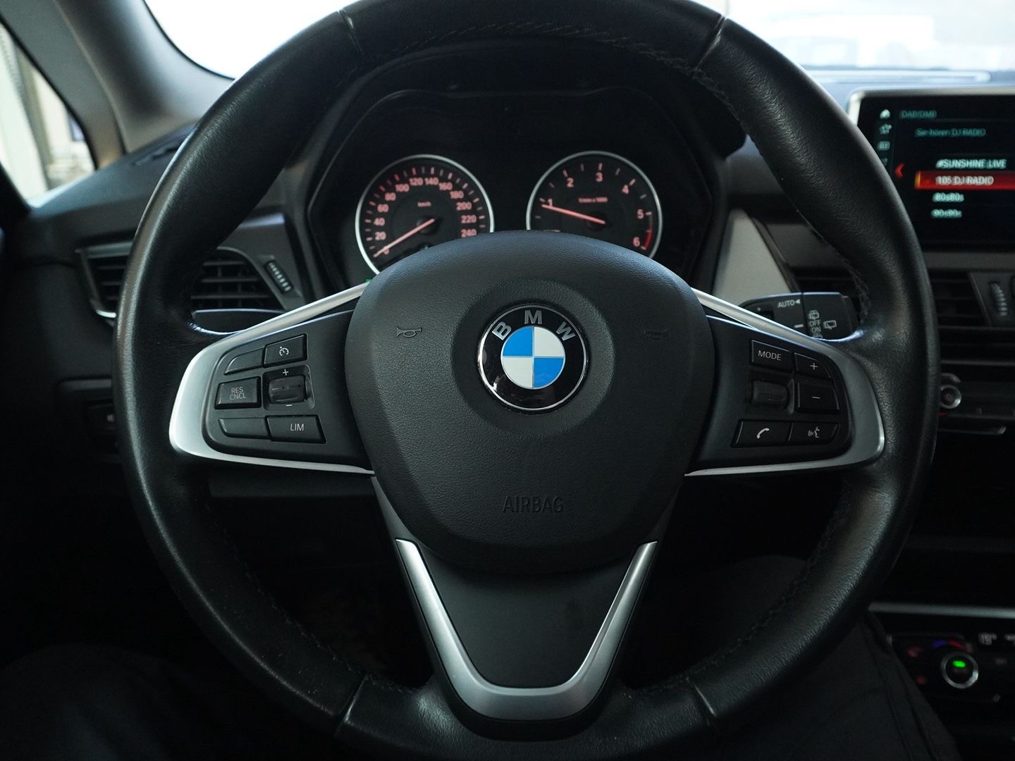 BMW 218d Gran Tourer Steptronic-image-9