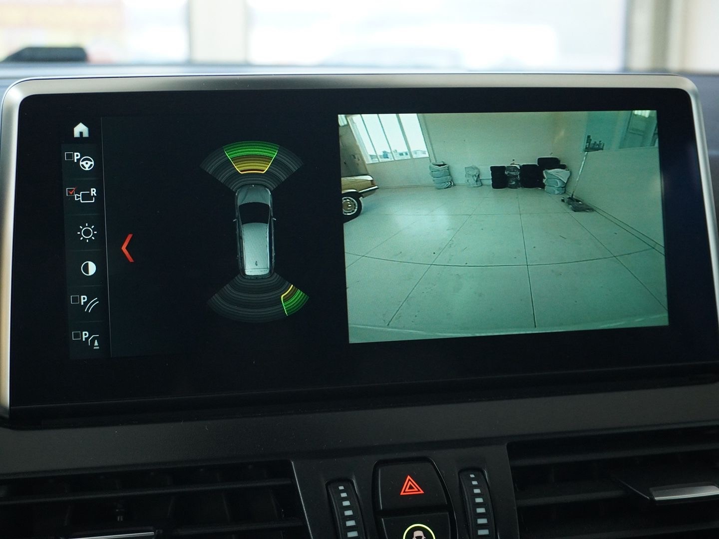 BMW 218d Gran Tourer Steptronic-image-3