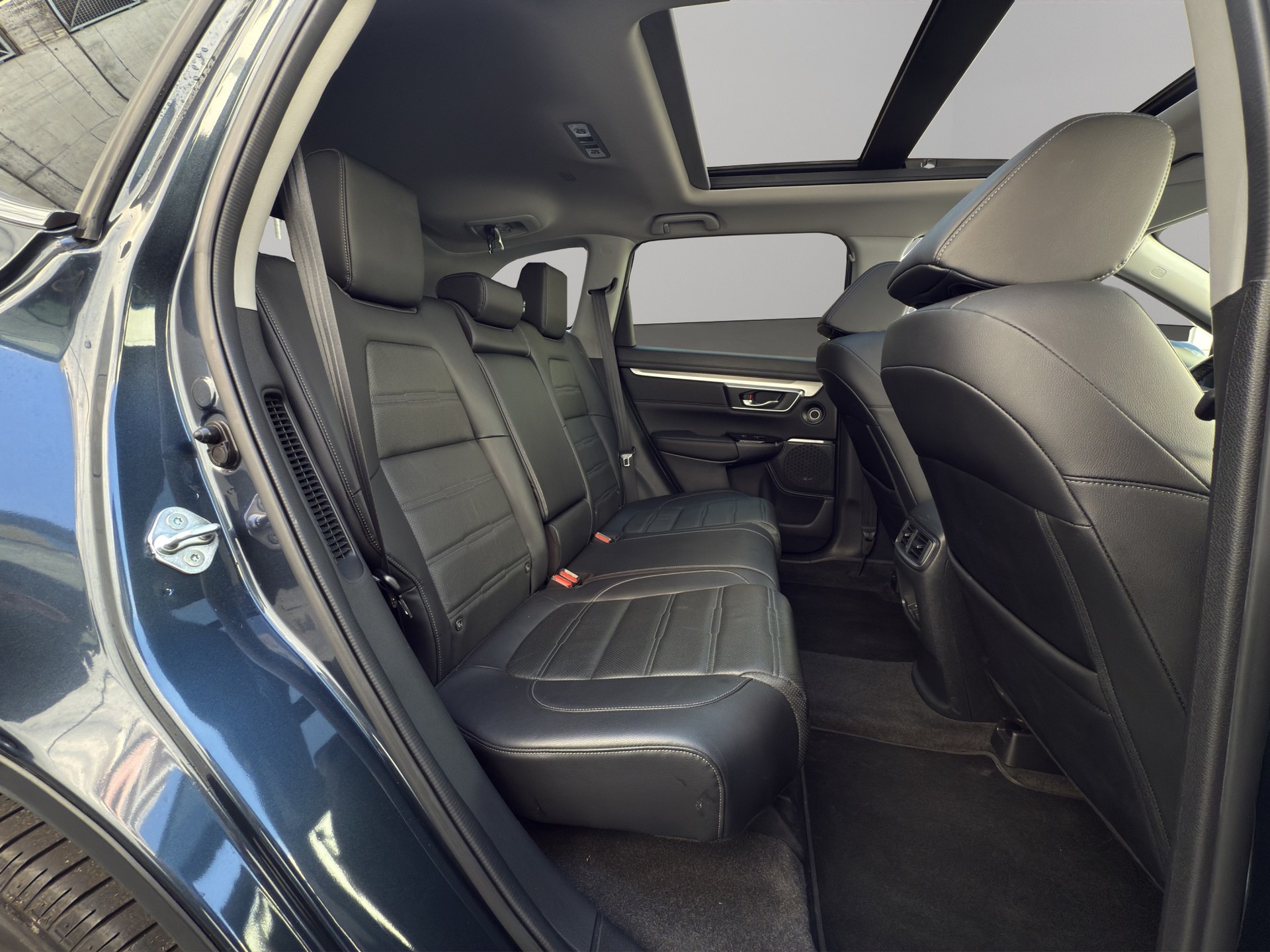 HONDA CR-V 2.0 i-MMD Executive 4WD-image-16