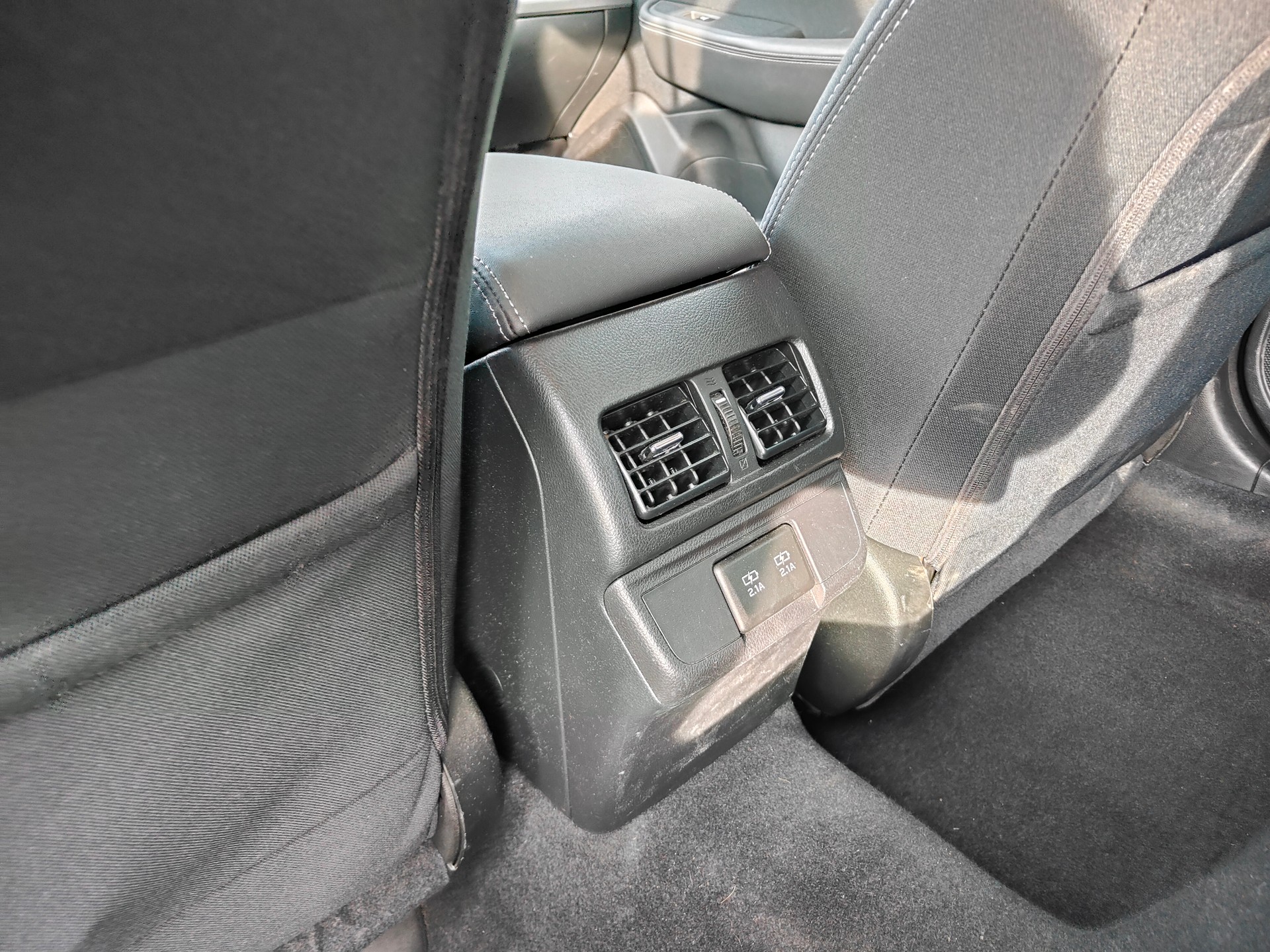 SUBARU Outback 2.5i Swiss Plus AWD Lineartronic-image-16