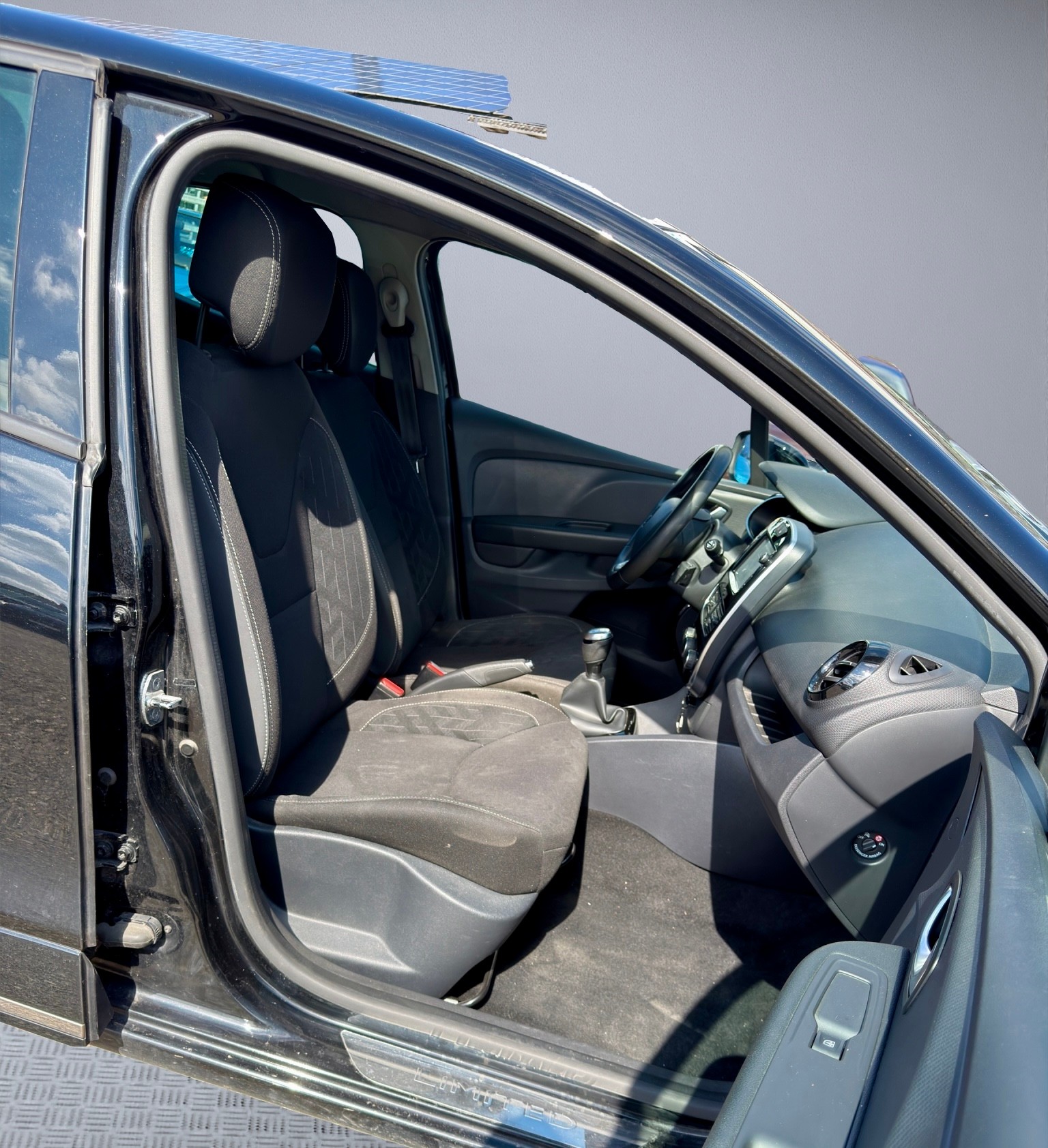 RENAULT Clio 0.9 Intens-image-9