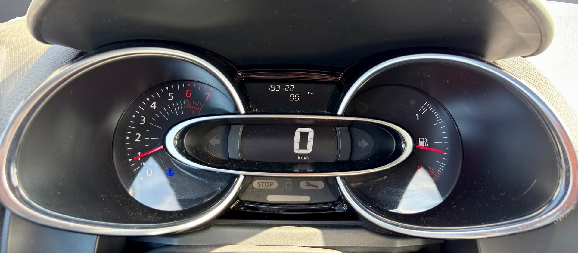 RENAULT Clio 0.9 Intens-image-21