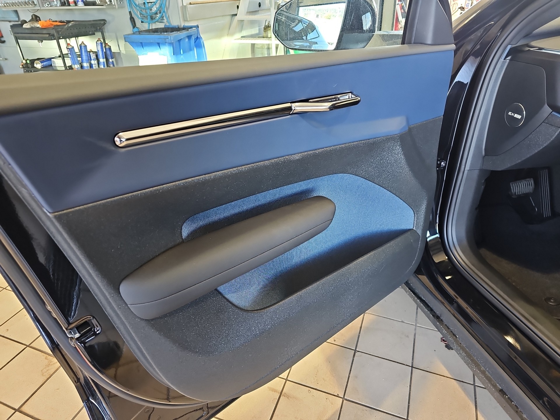 VOLVO EX30 E60 Plus-image-13