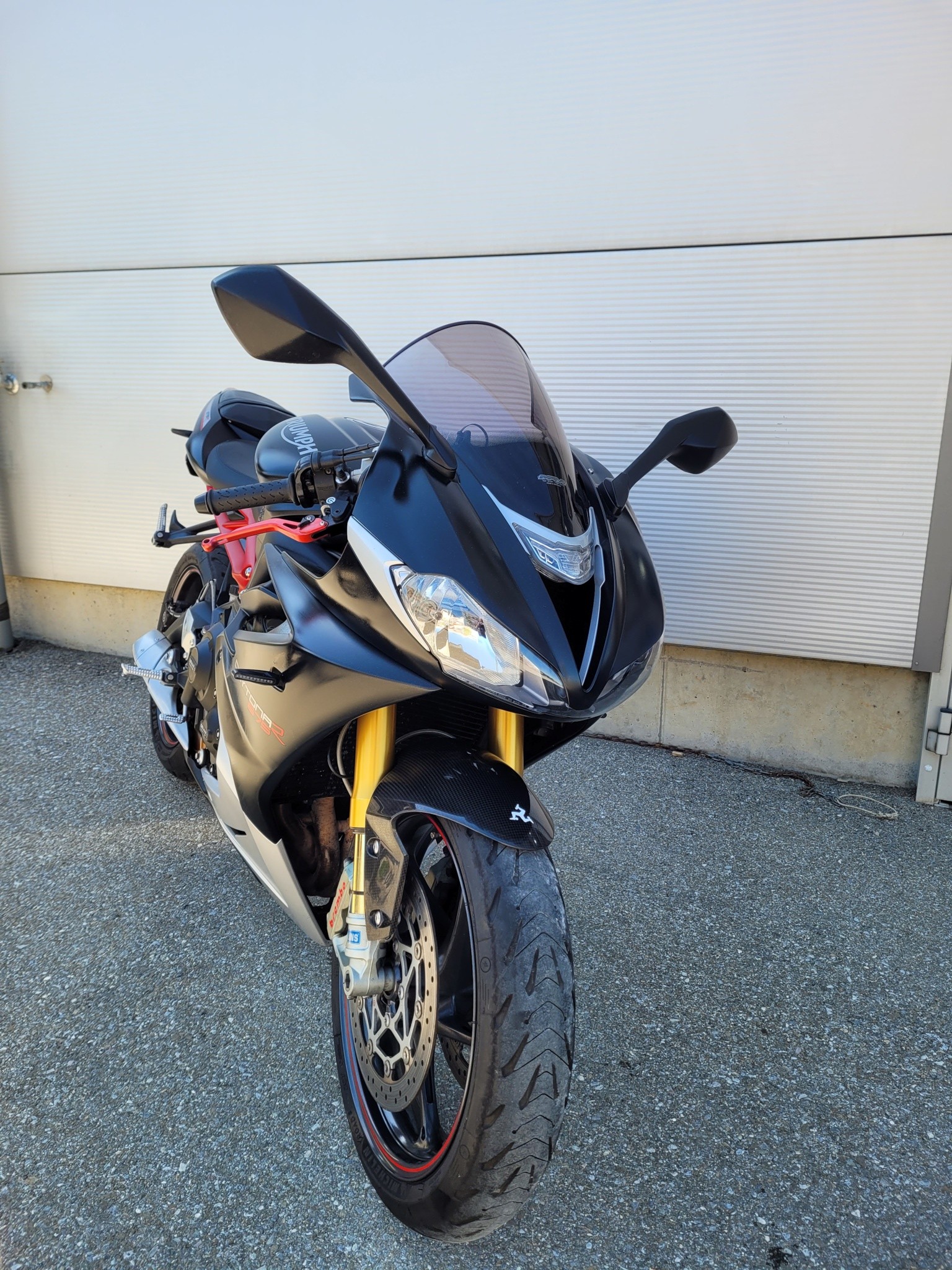 TRIUMPH Daytona 675 R ABS-showroom-element-3